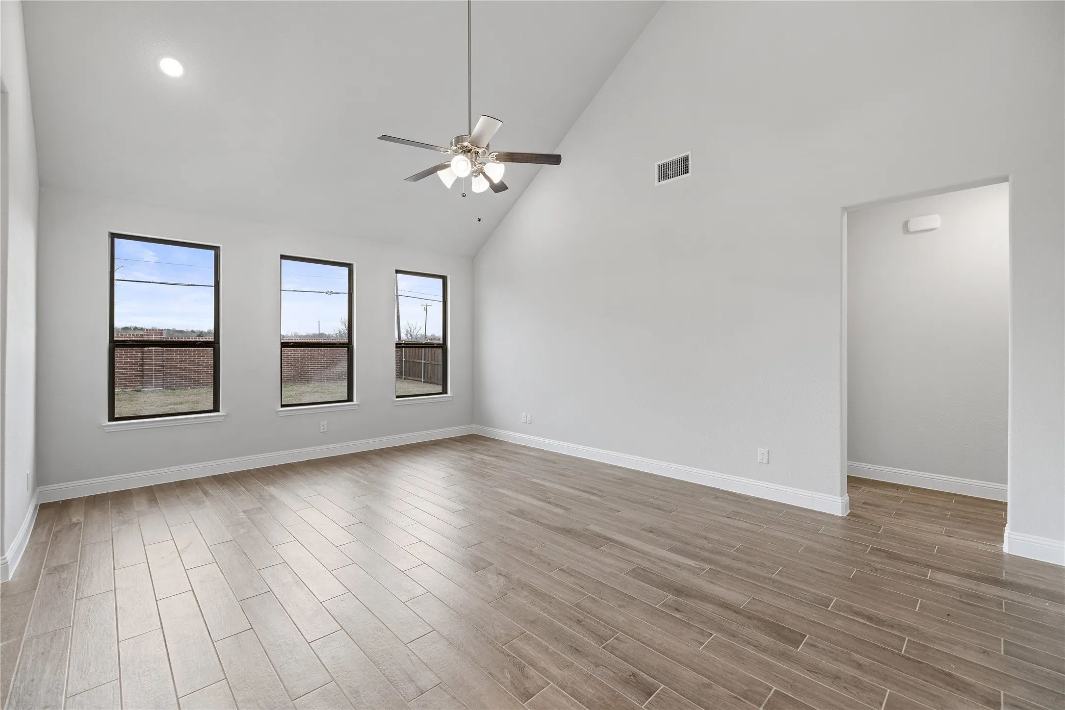 Single Family Residence For Rent in Collin County , 3822 Windmill Court, Celina, Texas 75009, 3 Bedroom, 3 Bathroom, 2 Garage spaces, 2,435 Sqft, built in 2023, Price $3,100, mls#21265975, Real Estate Agent in Celina, Homes For Rent in Collin county, Homes For Rent in Celina, Realtor in Celina Texas, Real Estate Brokerage Independent Realty Texas, Luminita Cordes Realtor