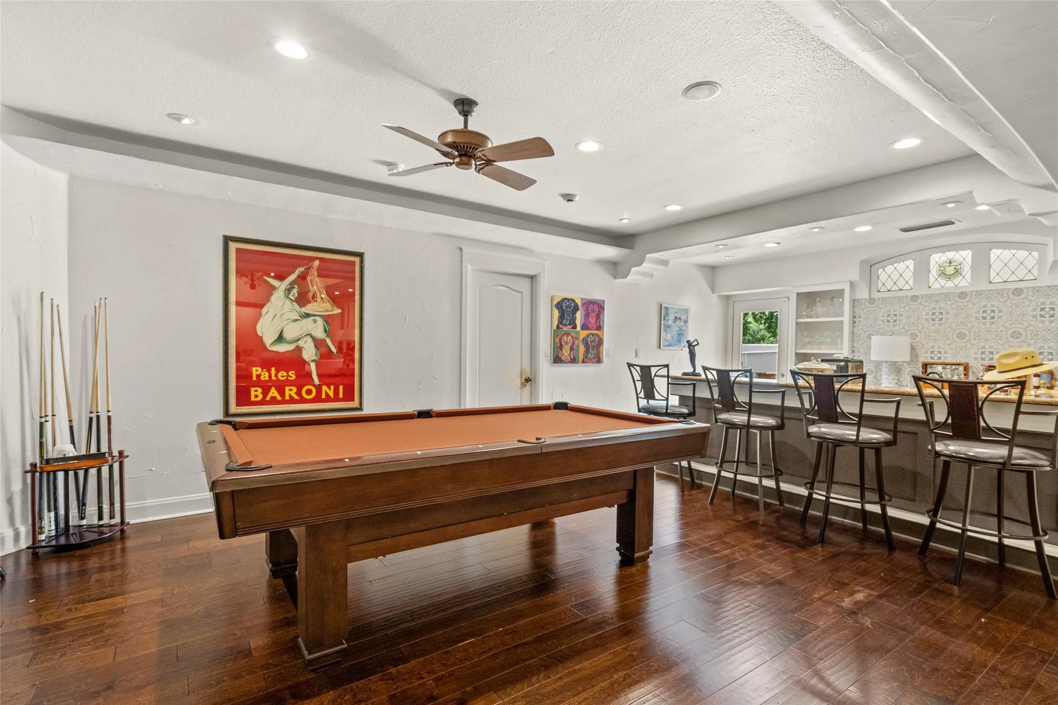 Single Family Residence For Sale in Tarrant County , 4812 Williams Road, Benbrook, Texas 76116, 5 Bedroom, 5 Bathroom, 4 Garage spaces, 6,233 Sqft, built in 1985, mls#21264457, Real Estate Agent in Benbrook, Homes For Sale in Tarrant county, Homes For Sale in Benbrook, Realtor in Benbrook Texas, Real Estate Brokerage Independent Realty Texas, Luminita Cordes Realtor