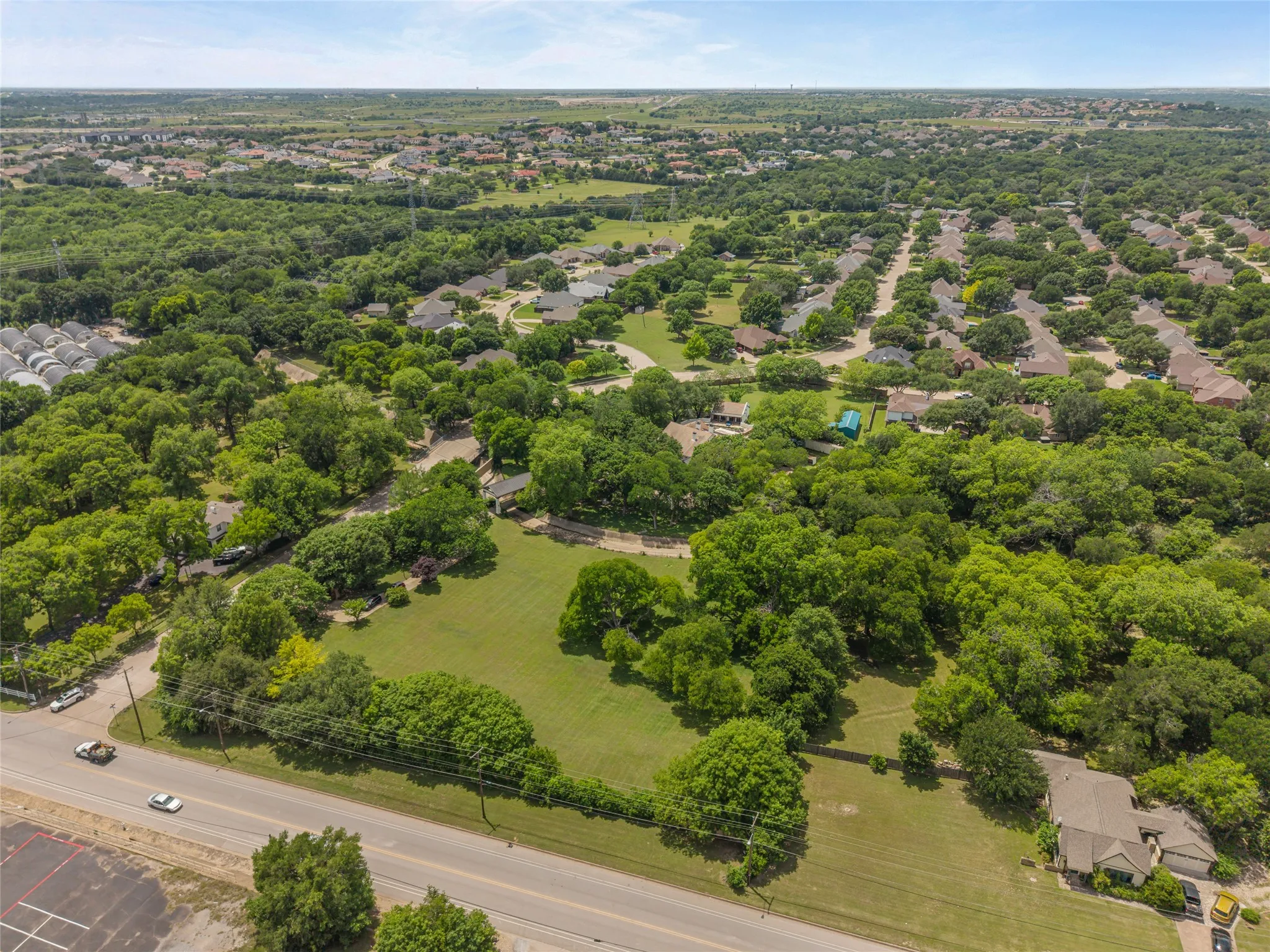 Single Family Residence For Sale in Tarrant County , 4812 Williams Road, Benbrook, Texas 76116, 5 Bedroom, 5 Bathroom, 4 Garage spaces, 6,233 Sqft, built in 1985, mls#21264457, Real Estate Agent in Benbrook, Homes For Sale in Tarrant county, Homes For Sale in Benbrook, Realtor in Benbrook Texas, Real Estate Brokerage Independent Realty Texas, Luminita Cordes Realtor