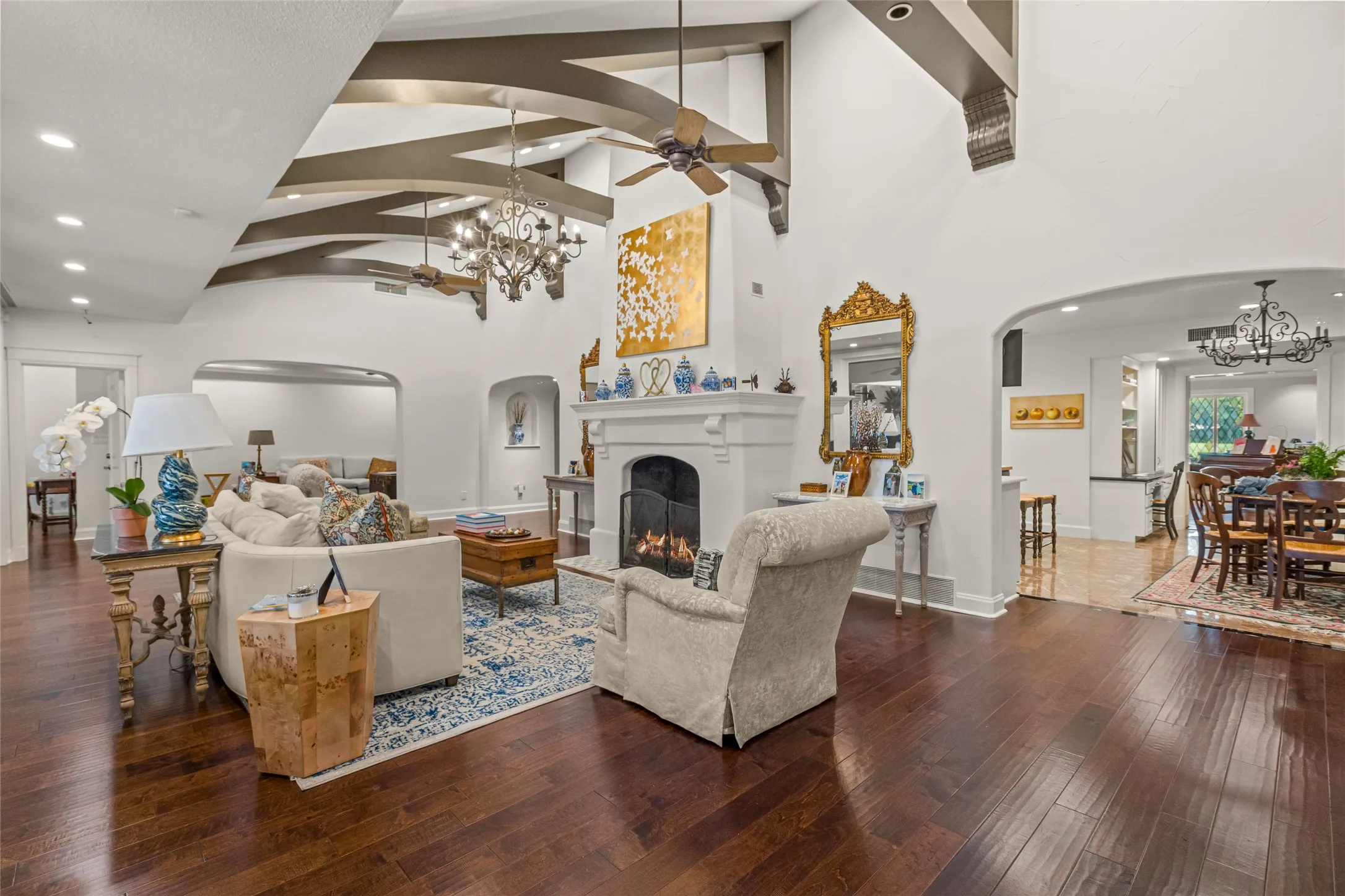 Single Family Residence For Sale in Tarrant County , 4812 Williams Road, Benbrook, Texas 76116, 5 Bedroom, 5 Bathroom, 4 Garage spaces, 6,233 Sqft, built in 1985, mls#21264457, Real Estate Agent in Benbrook, Homes For Sale in Tarrant county, Homes For Sale in Benbrook, Realtor in Benbrook Texas, Real Estate Brokerage Independent Realty Texas, Luminita Cordes Realtor