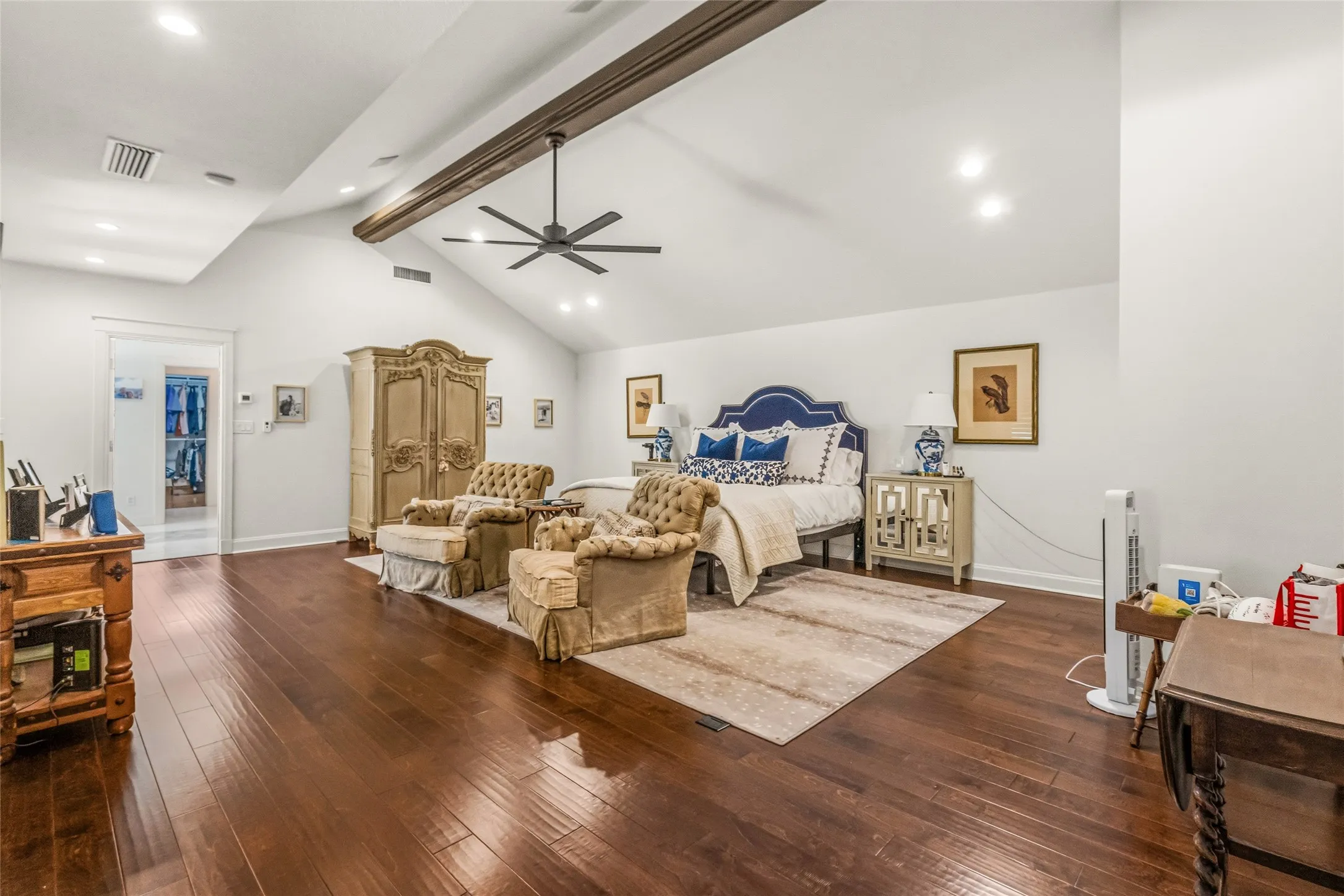 Single Family Residence For Sale in Tarrant County , 4812 Williams Road, Benbrook, Texas 76116, 5 Bedroom, 5 Bathroom, 4 Garage spaces, 6,233 Sqft, built in 1985, mls#21264457, Real Estate Agent in Benbrook, Homes For Sale in Tarrant county, Homes For Sale in Benbrook, Realtor in Benbrook Texas, Real Estate Brokerage Independent Realty Texas, Luminita Cordes Realtor