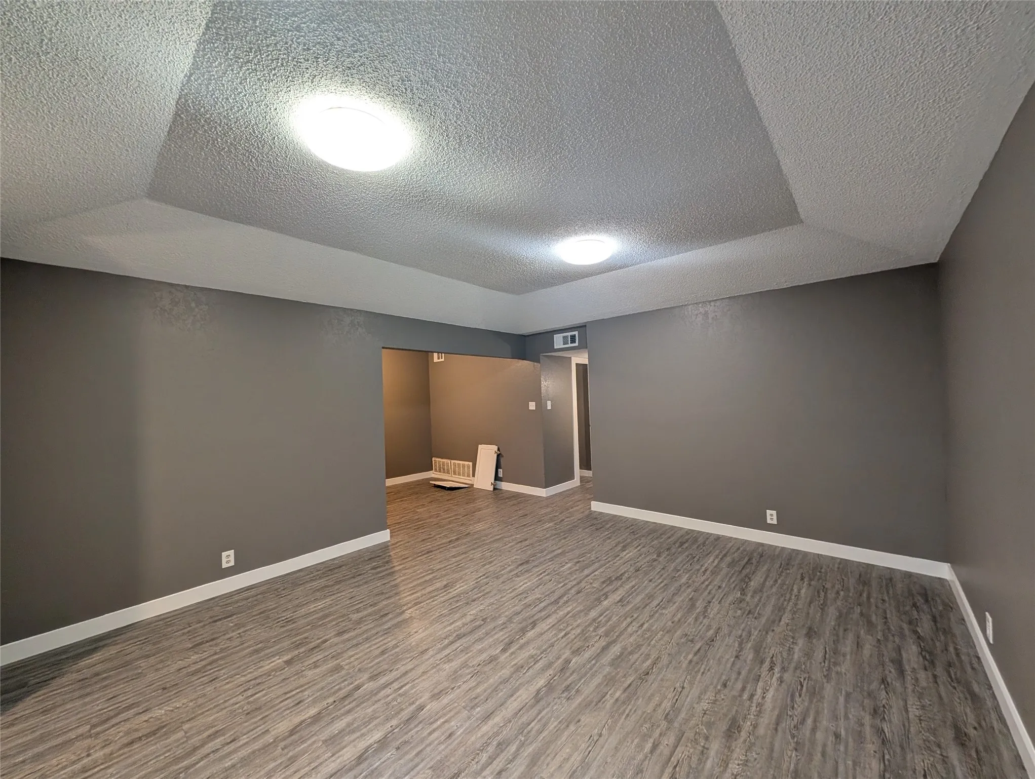 Single Family Residence For Sale in Tarrant County , 6709 Ridgecrest Court, Fort Worth, Texas 76133, 4 Bedroom, 2 Bathroom, 2 Garage spaces, 2,008 Sqft, built in 1983, mls#21261466, Real Estate Agent in Fort Worth, Homes For Sale in Tarrant county, Homes For Sale in Fort Worth, Realtor in Fort Worth Texas, Real Estate Brokerage Independent Realty Texas, Luminita Cordes Realtor