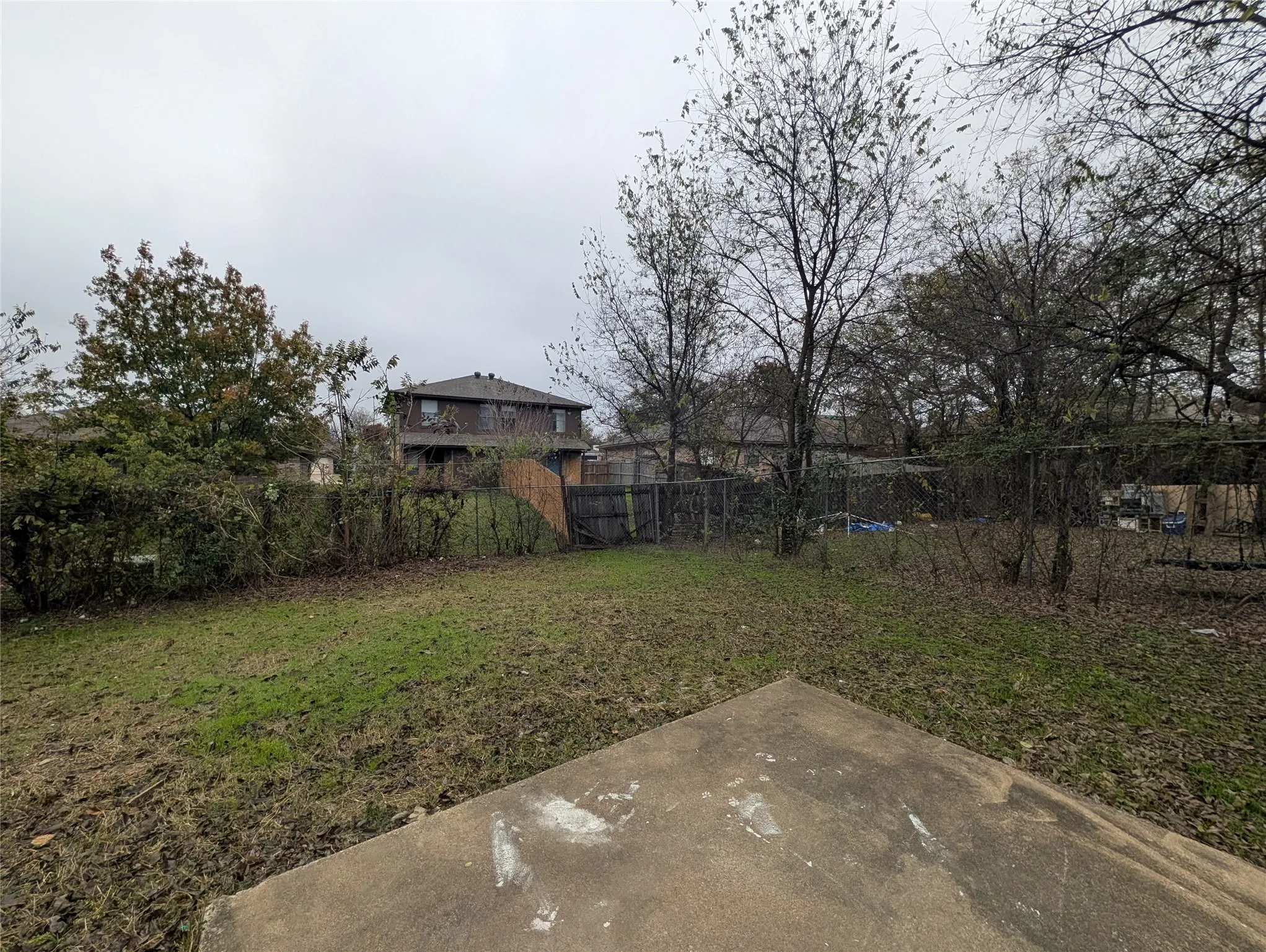 Single Family Residence For Sale in Tarrant County , 6709 Ridgecrest Court, Fort Worth, Texas 76133, 4 Bedroom, 2 Bathroom, 2 Garage spaces, 2,008 Sqft, built in 1983, mls#21261466, Real Estate Agent in Fort Worth, Homes For Sale in Tarrant county, Homes For Sale in Fort Worth, Realtor in Fort Worth Texas, Real Estate Brokerage Independent Realty Texas, Luminita Cordes Realtor