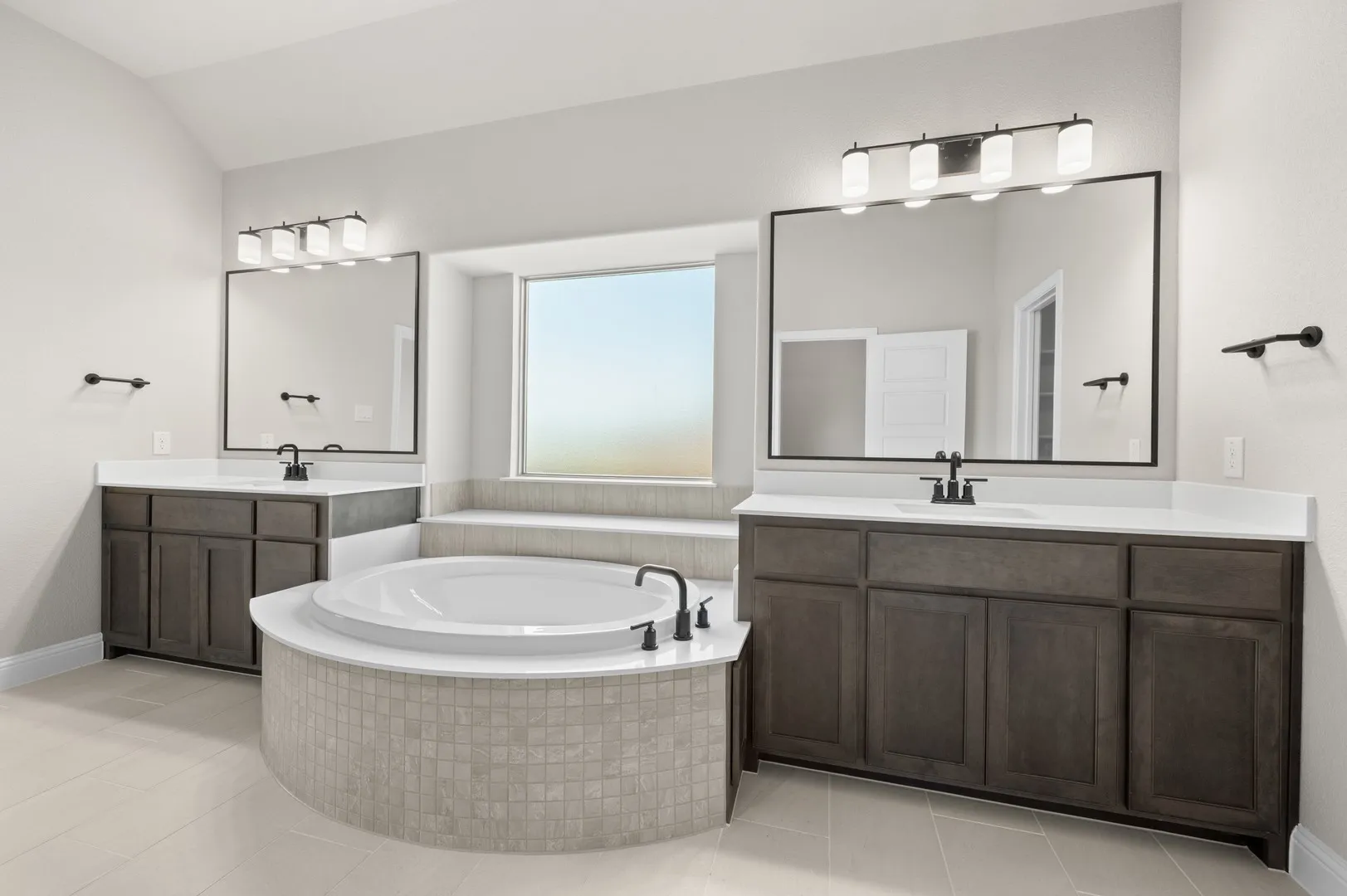DFW-Waterford Park-Concept 2622-520 Vista Ridge Drive-Primary Suite-Risewell Homes-3