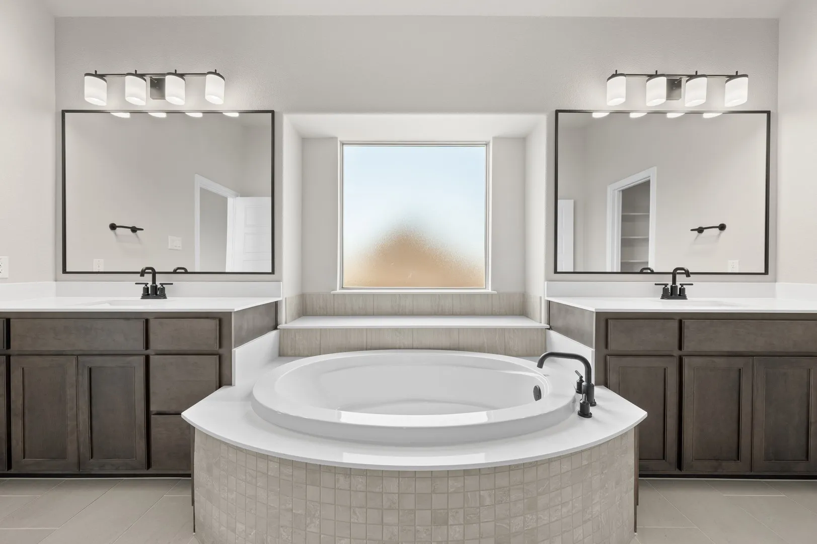 DFW-Waterford Park-Concept 2622-520 Vista Ridge Drive-Primary Suite-Risewell Homes-6
