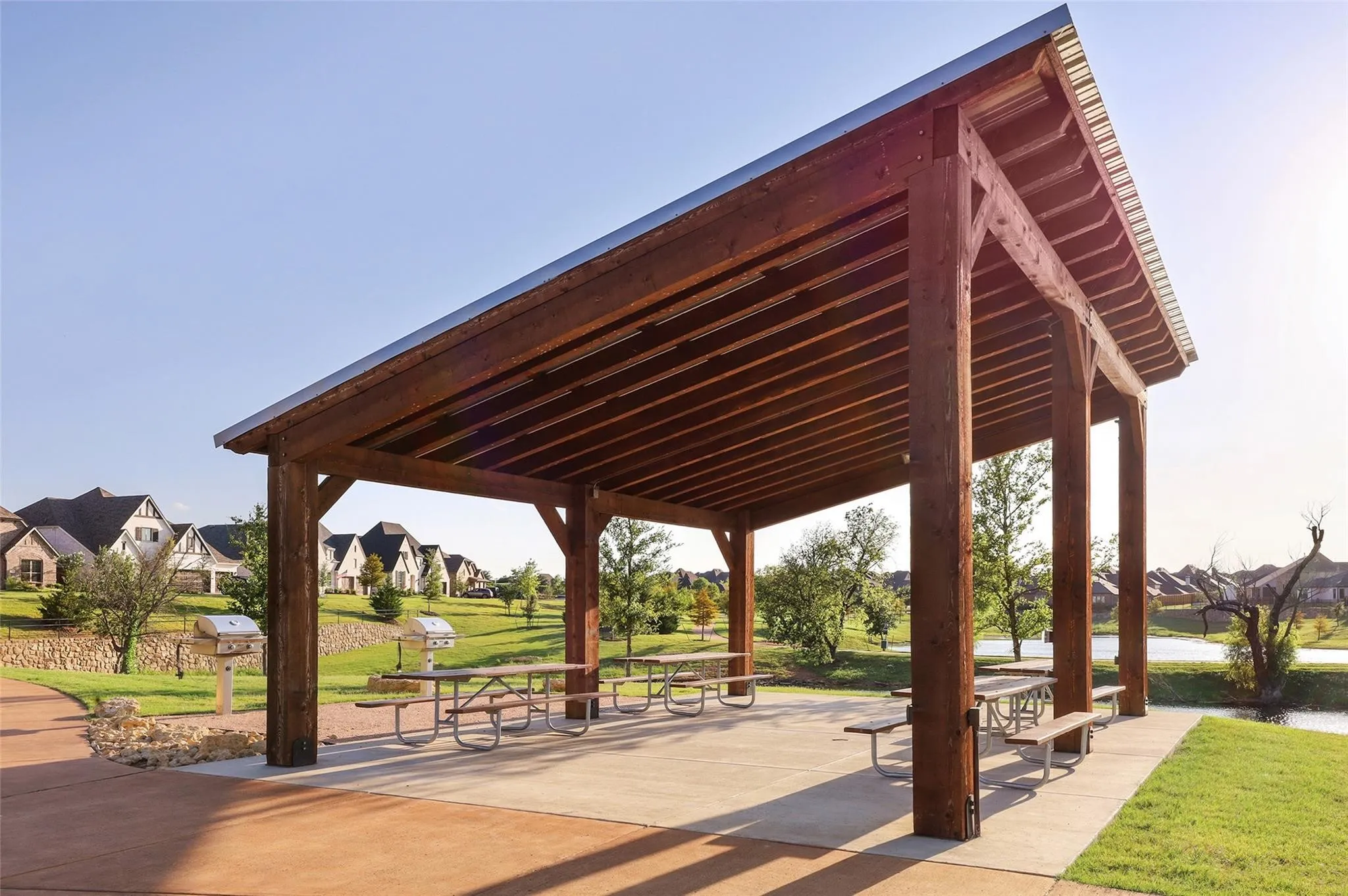 Single Family Residence For Sale in Denton County , 1024 Fairway Ranch Parkway, Roanoke, Texas 76262, 4 Bedroom, 3 Bathroom, 3 Garage spaces, 2,551 Sqft, built in 2018, mls#21266554, Real Estate Agent in Roanoke, Homes For Sale in Denton county, Homes For Sale in Roanoke, Realtor in Roanoke Texas, Real Estate Brokerage Independent Realty Texas, Luminita Cordes Realtor