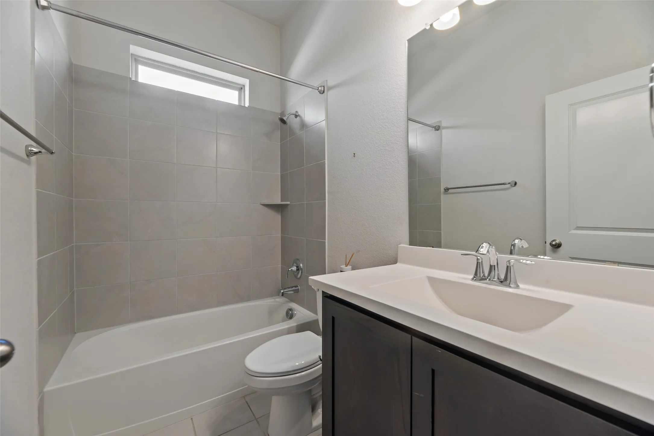 Single Family Residence For Sale in Denton County , 1024 Fairway Ranch Parkway, Roanoke, Texas 76262, 4 Bedroom, 3 Bathroom, 3 Garage spaces, 2,551 Sqft, built in 2018, mls#21266554, Real Estate Agent in Roanoke, Homes For Sale in Denton county, Homes For Sale in Roanoke, Realtor in Roanoke Texas, Real Estate Brokerage Independent Realty Texas, Luminita Cordes Realtor
