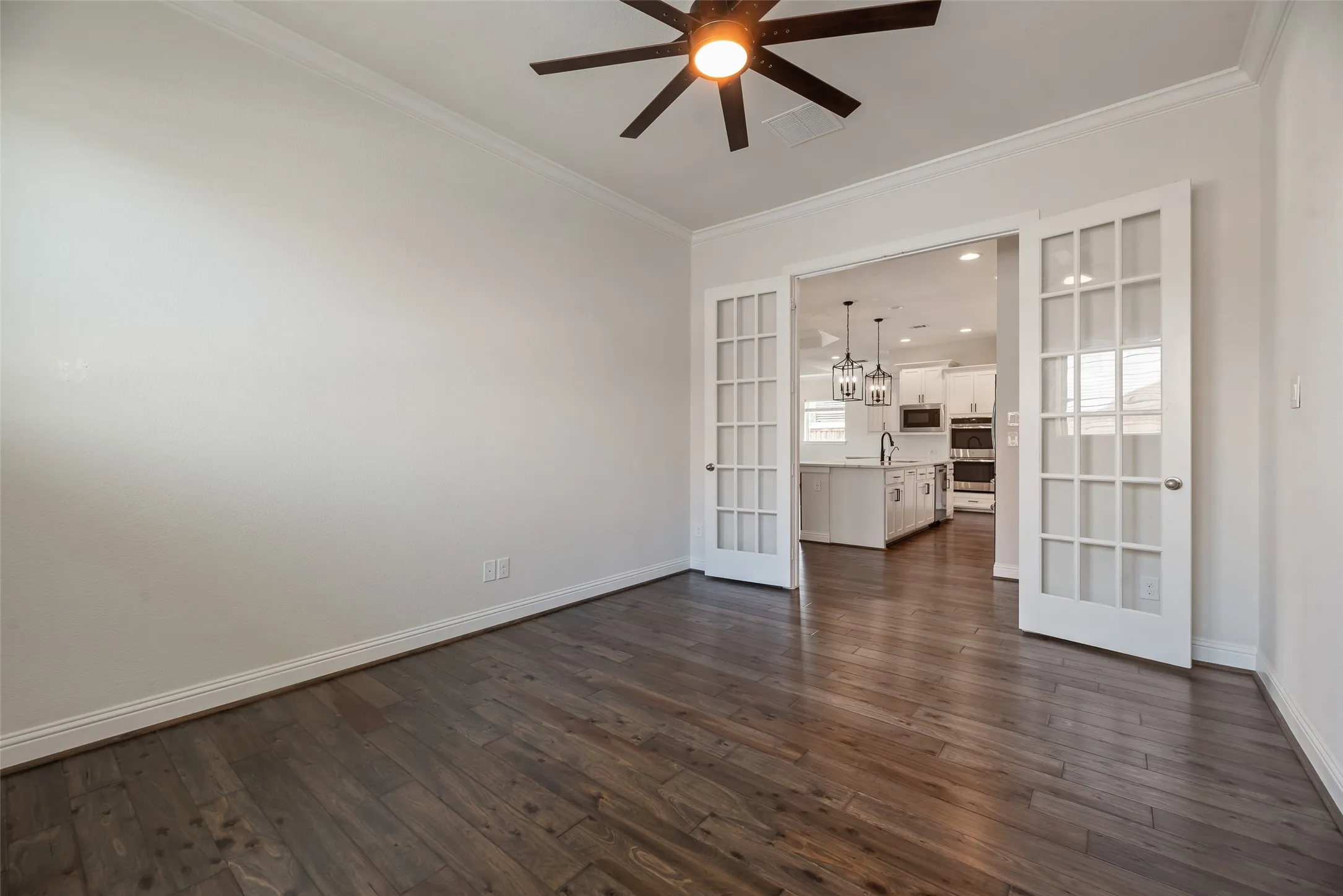 Single Family Residence For Sale in Denton County , 1024 Fairway Ranch Parkway, Roanoke, Texas 76262, 4 Bedroom, 3 Bathroom, 3 Garage spaces, 2,551 Sqft, built in 2018, mls#21266554, Real Estate Agent in Roanoke, Homes For Sale in Denton county, Homes For Sale in Roanoke, Realtor in Roanoke Texas, Real Estate Brokerage Independent Realty Texas, Luminita Cordes Realtor
