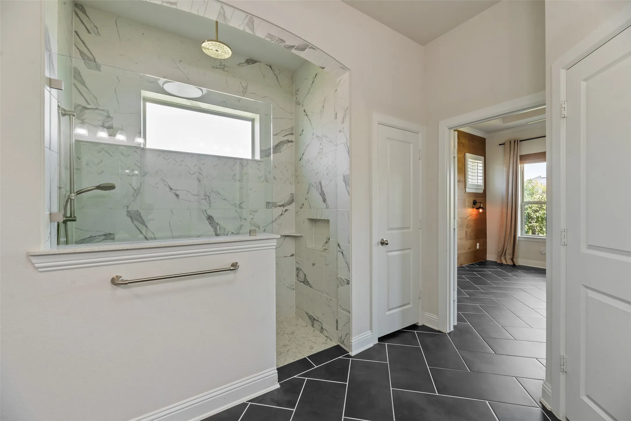 Single Family Residence For Sale in Denton County , 1024 Fairway Ranch Parkway, Roanoke, Texas 76262, 4 Bedroom, 3 Bathroom, 3 Garage spaces, 2,551 Sqft, built in 2018, mls#21266554, Real Estate Agent in Roanoke, Homes For Sale in Denton county, Homes For Sale in Roanoke, Realtor in Roanoke Texas, Real Estate Brokerage Independent Realty Texas, Luminita Cordes Realtor