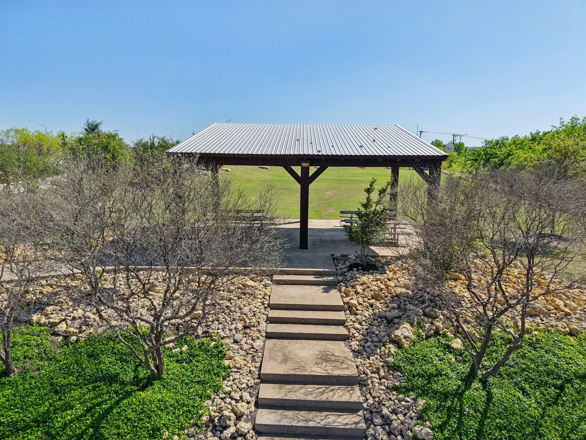 Single Family Residence For Sale in Denton County , 1024 Fairway Ranch Parkway, Roanoke, Texas 76262, 4 Bedroom, 3 Bathroom, 3 Garage spaces, 2,551 Sqft, built in 2018, mls#21266554, Real Estate Agent in Roanoke, Homes For Sale in Denton county, Homes For Sale in Roanoke, Realtor in Roanoke Texas, Real Estate Brokerage Independent Realty Texas, Luminita Cordes Realtor