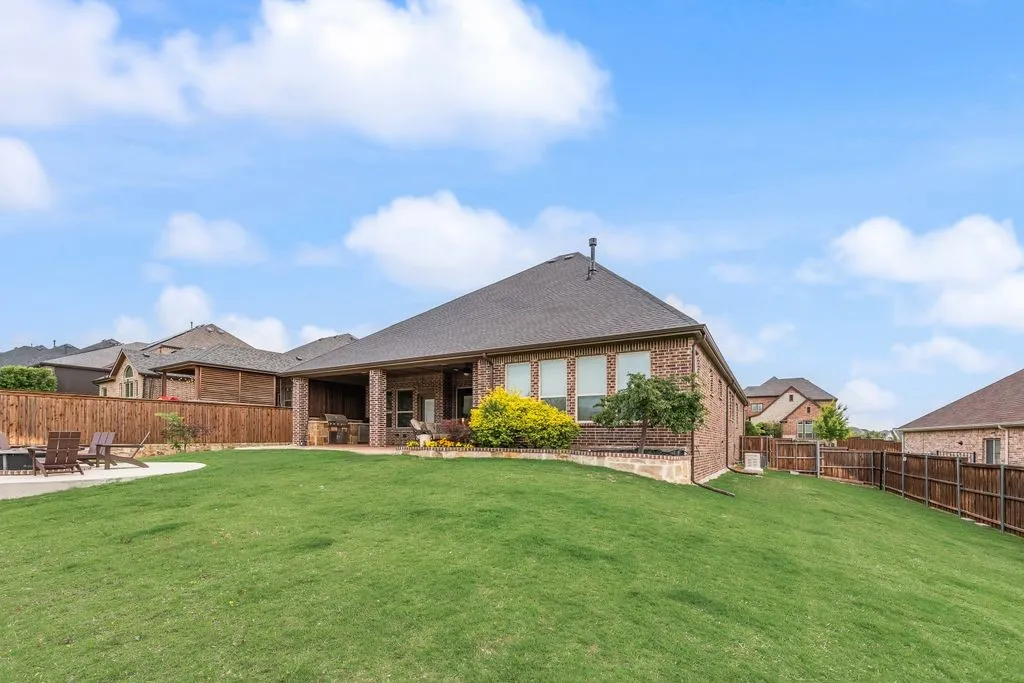 Single Family Residence For Sale in Denton County , 1024 Fairway Ranch Parkway, Roanoke, Texas 76262, 4 Bedroom, 3 Bathroom, 3 Garage spaces, 2,551 Sqft, built in 2018, mls#21266554, Real Estate Agent in Roanoke, Homes For Sale in Denton county, Homes For Sale in Roanoke, Realtor in Roanoke Texas, Real Estate Brokerage Independent Realty Texas, Luminita Cordes Realtor