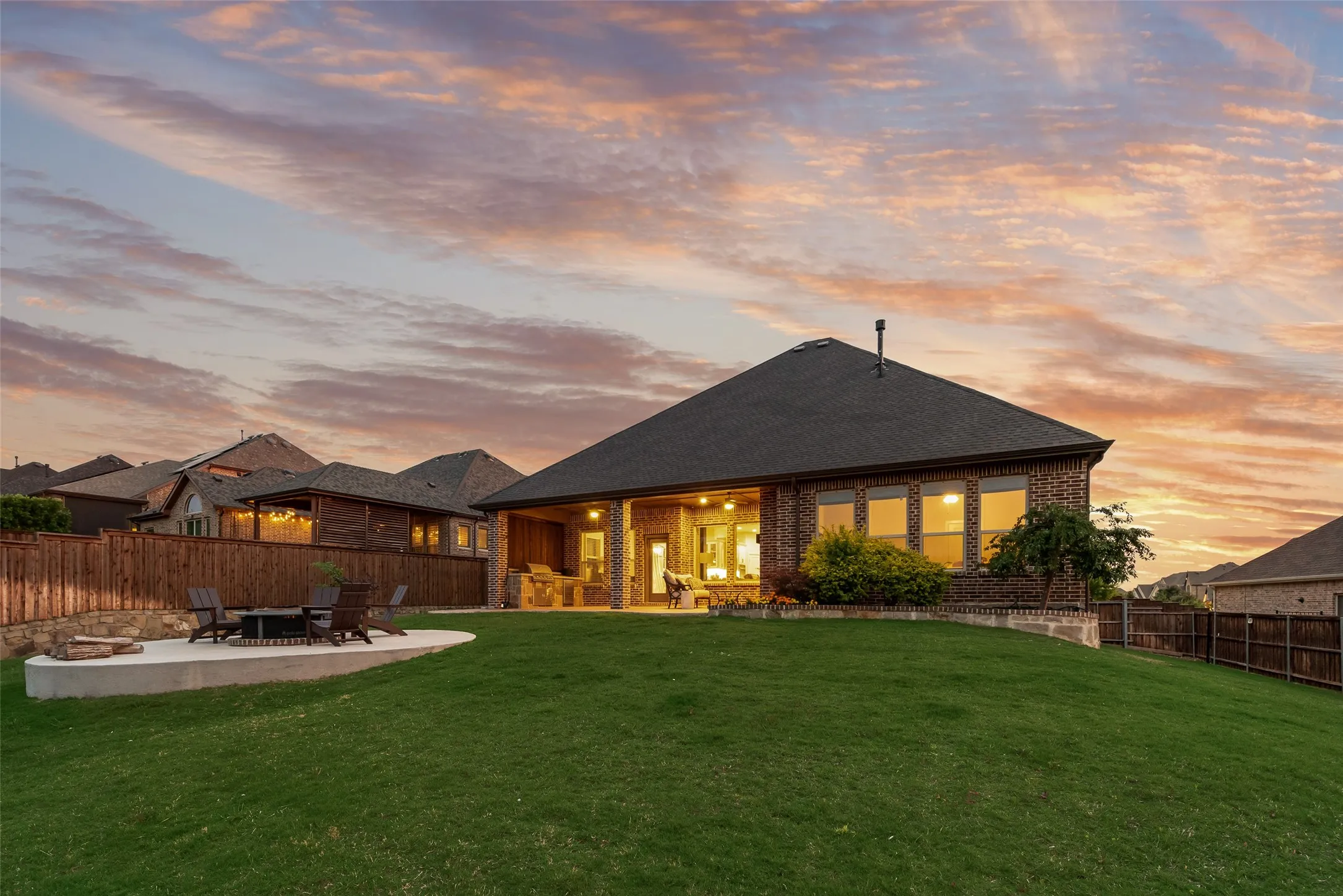 Single Family Residence For Sale in Denton County , 1024 Fairway Ranch Parkway, Roanoke, Texas 76262, 4 Bedroom, 3 Bathroom, 3 Garage spaces, 2,551 Sqft, built in 2018, mls#21266554, Real Estate Agent in Roanoke, Homes For Sale in Denton county, Homes For Sale in Roanoke, Realtor in Roanoke Texas, Real Estate Brokerage Independent Realty Texas, Luminita Cordes Realtor