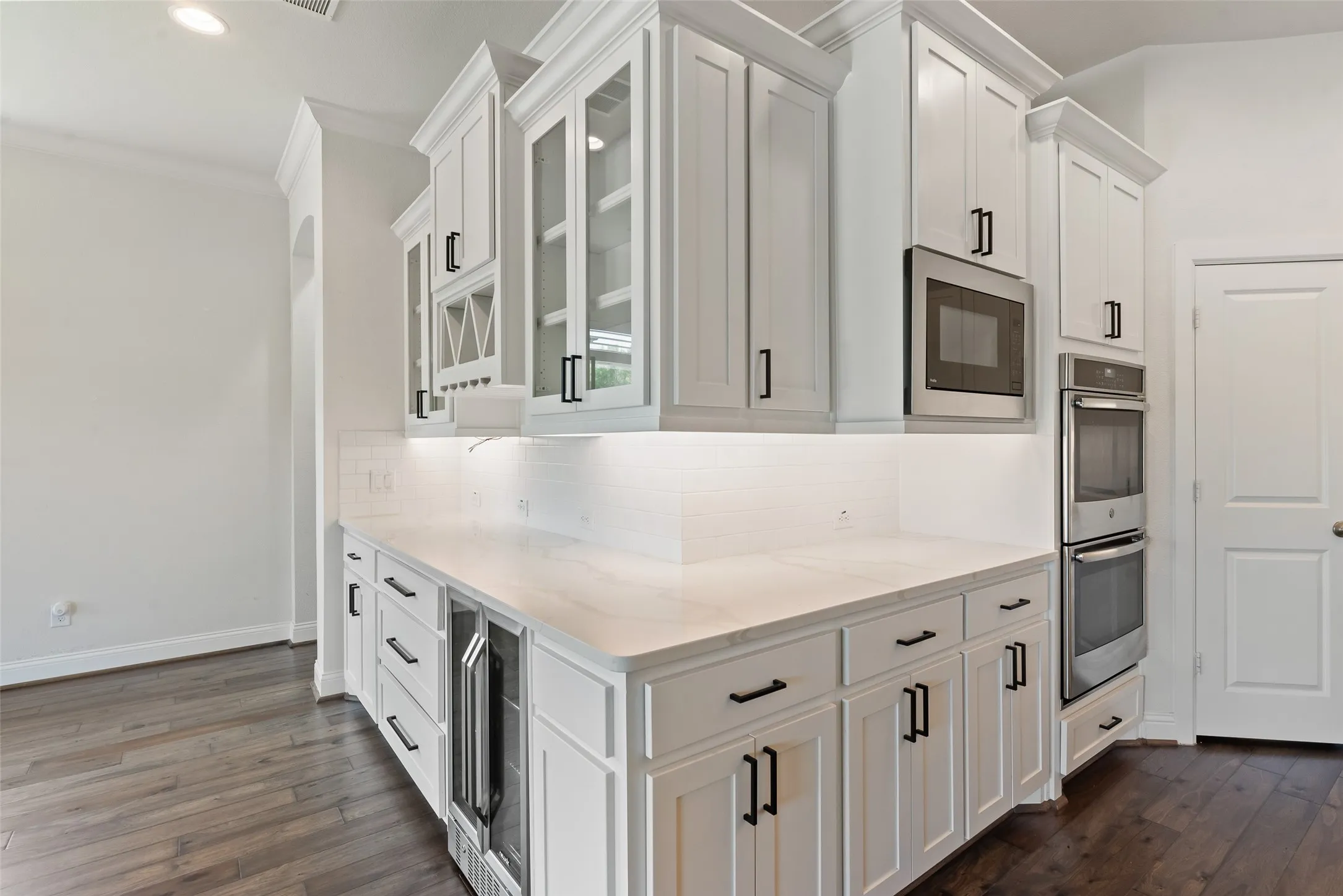 Single Family Residence For Sale in Denton County , 1024 Fairway Ranch Parkway, Roanoke, Texas 76262, 4 Bedroom, 3 Bathroom, 3 Garage spaces, 2,551 Sqft, built in 2018, mls#21266554, Real Estate Agent in Roanoke, Homes For Sale in Denton county, Homes For Sale in Roanoke, Realtor in Roanoke Texas, Real Estate Brokerage Independent Realty Texas, Luminita Cordes Realtor
