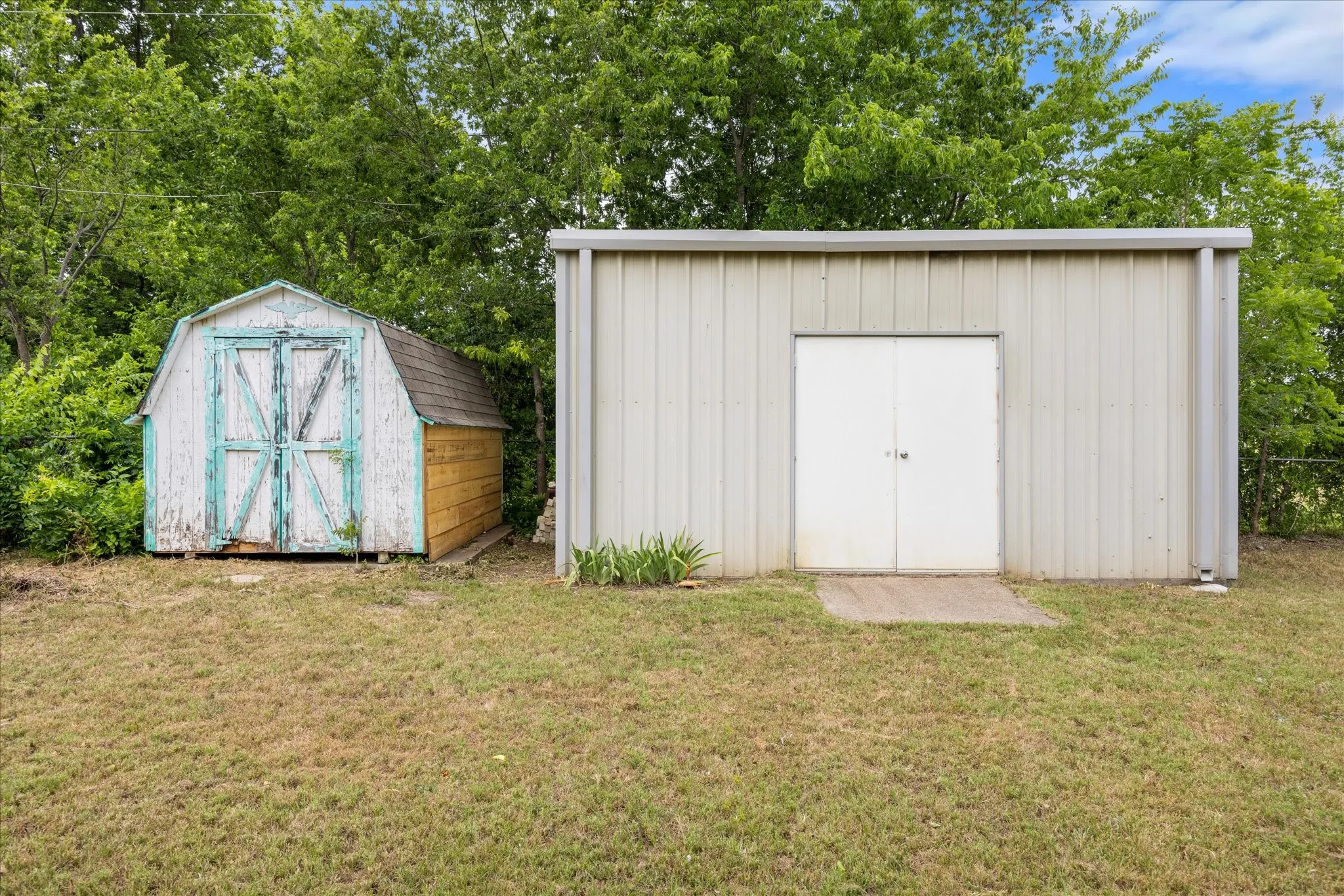 Single Family Residence For Sale in Somervell County , 606 Nancy Drive, Glen Rose, Texas 76043, 3 Bedroom, 2 Bathroom, 2 Garage spaces, 1,775 Sqft, built in 1975, mls#21266146, Real Estate Agent in Glen Rose, Homes For Sale in Somervell county, Homes For Sale in Glen Rose, Realtor in Glen Rose Texas, Real Estate Brokerage Independent Realty Texas, Luminita Cordes Realtor
