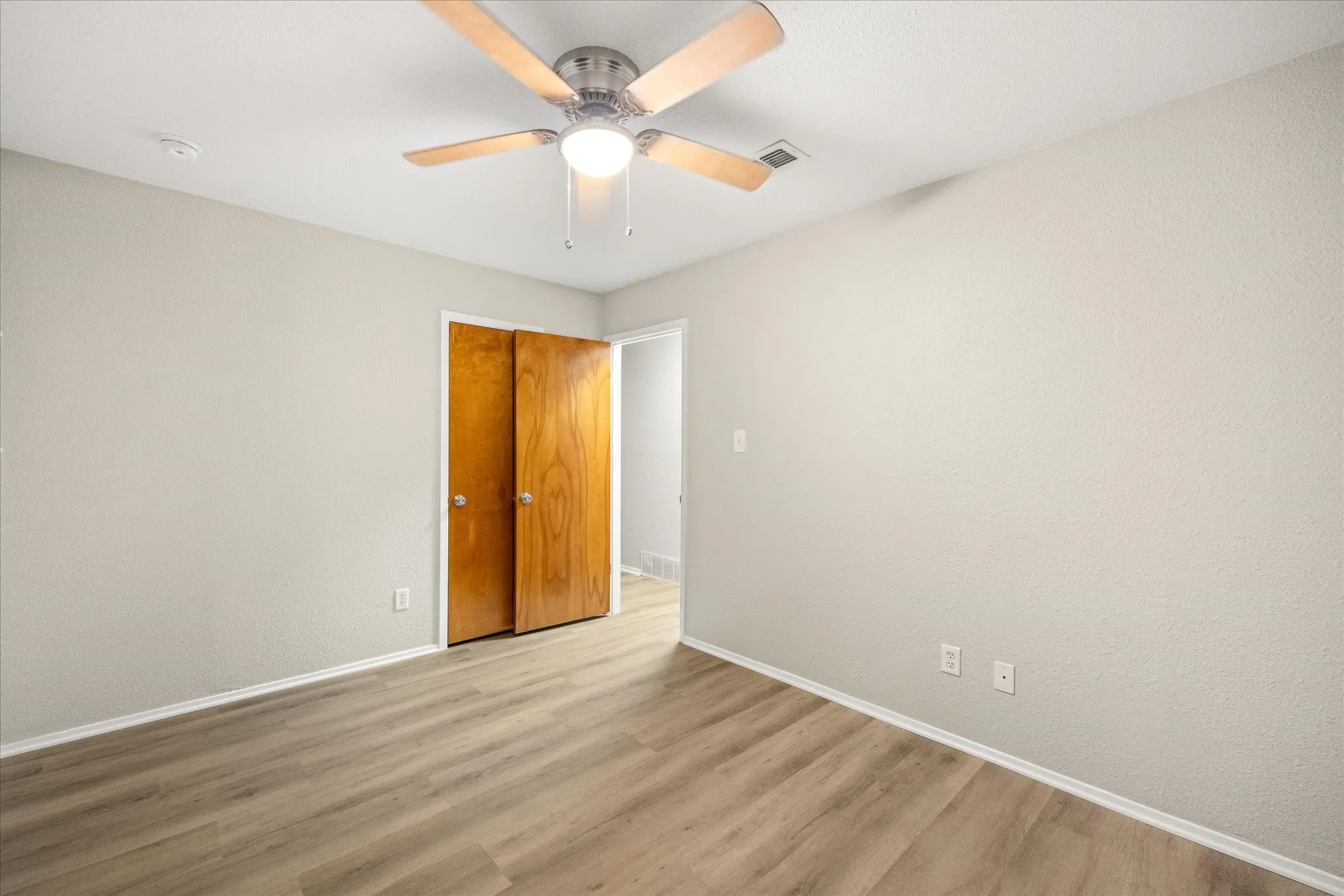 Single Family Residence For Sale in Somervell County , 606 Nancy Drive, Glen Rose, Texas 76043, 3 Bedroom, 2 Bathroom, 2 Garage spaces, 1,775 Sqft, built in 1975, mls#21266146, Real Estate Agent in Glen Rose, Homes For Sale in Somervell county, Homes For Sale in Glen Rose, Realtor in Glen Rose Texas, Real Estate Brokerage Independent Realty Texas, Luminita Cordes Realtor