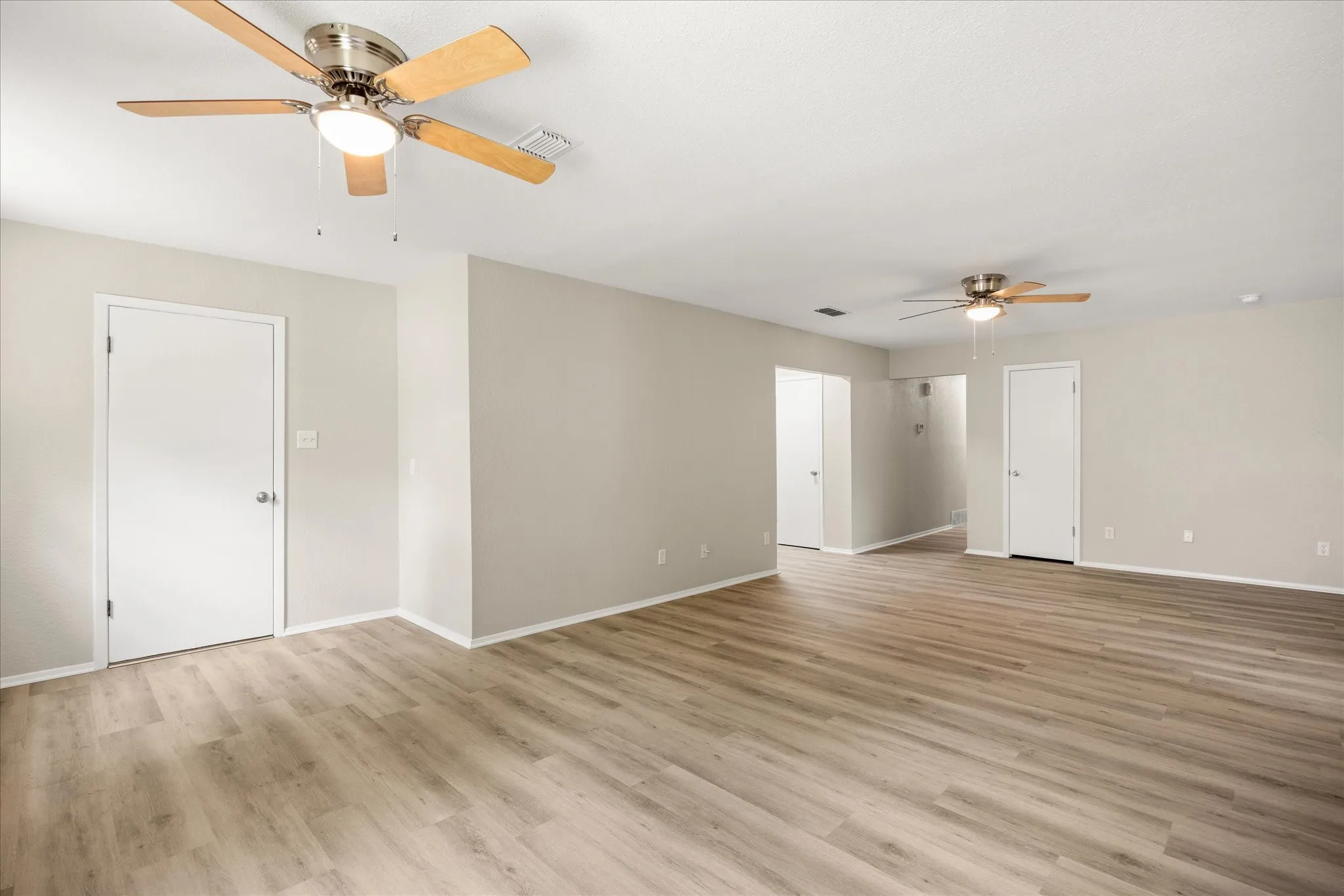 Single Family Residence For Sale in Somervell County , 606 Nancy Drive, Glen Rose, Texas 76043, 3 Bedroom, 2 Bathroom, 2 Garage spaces, 1,775 Sqft, built in 1975, mls#21266146, Real Estate Agent in Glen Rose, Homes For Sale in Somervell county, Homes For Sale in Glen Rose, Realtor in Glen Rose Texas, Real Estate Brokerage Independent Realty Texas, Luminita Cordes Realtor