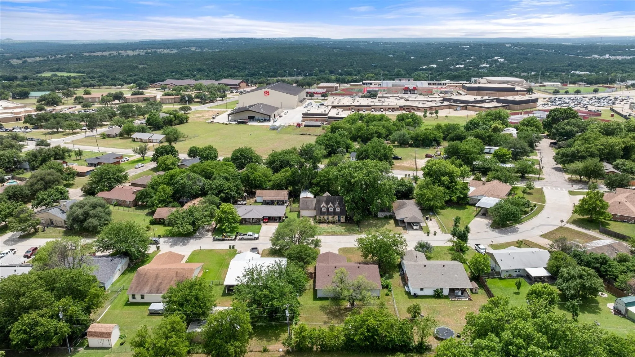 Single Family Residence For Sale in Somervell County , 606 Nancy Drive, Glen Rose, Texas 76043, 3 Bedroom, 2 Bathroom, 2 Garage spaces, 1,775 Sqft, built in 1975, mls#21266146, Real Estate Agent in Glen Rose, Homes For Sale in Somervell county, Homes For Sale in Glen Rose, Realtor in Glen Rose Texas, Real Estate Brokerage Independent Realty Texas, Luminita Cordes Realtor