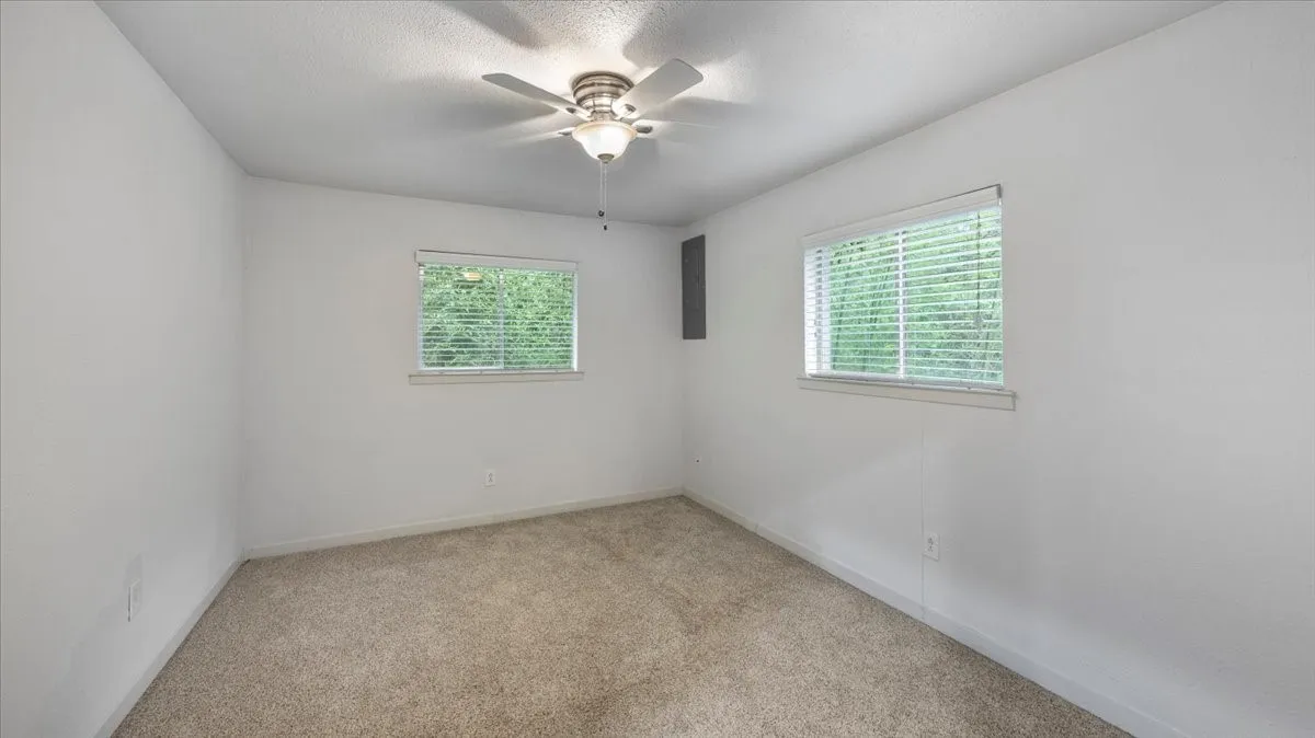 Single Family Residence For Sale in Tarrant County , 4713 Driskell Boulevard, Fort Worth, Texas 76107, 3 Bedroom, 2 Bathroom, Garage spaces, 1,566 Sqft, built in 1962, Price $245,000, mls#21266678, Real Estate Agent in Fort Worth, Homes For Sale in Tarrant county, Homes For Sale in Fort Worth, Realtor in Fort Worth Texas, Real Estate Brokerage Independent Realty Texas, Luminita Cordes Realtor
