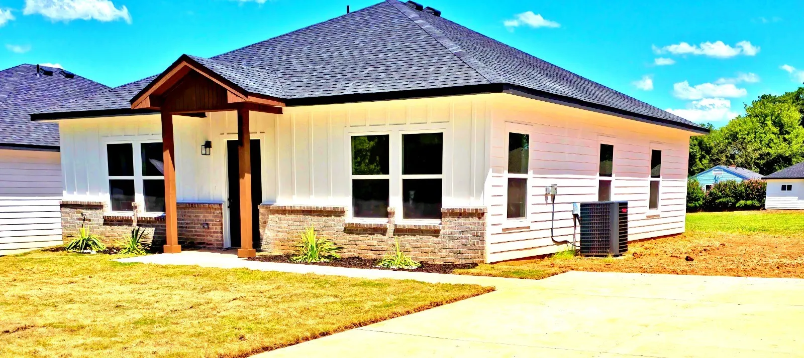 Single Family Residence For Sale in Lamar County , 264 10th Street NE, Paris, Texas 75460, 3 Bedrooms, 2 Bathrooms, Garage spaces, 1,360 Sqft, built in 2025, Price $190,000, mls#21266706, Real Estate Agent in Paris, Homes For Sale in Lamar county, Homes For Sale in Paris, Realtor in Paris Texas, Real Estate Brokerage Independent Realty Texas, Luminita Cordes Realtor
