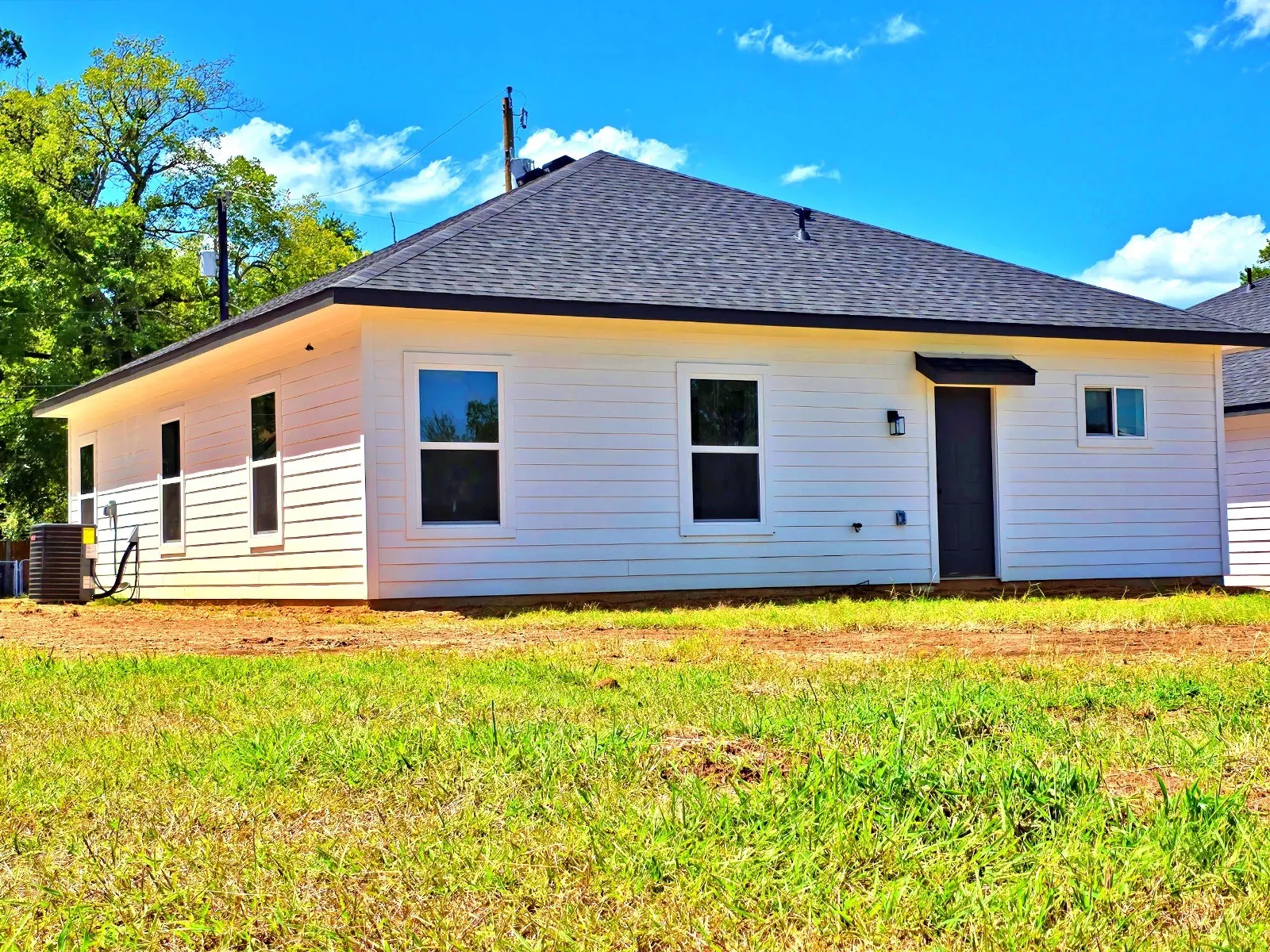 Single Family Residence For Sale in Lamar County , 264 10th Street NE, Paris, Texas 75460, 3 Bedrooms, 2 Bathrooms, Garage spaces, 1,360 Sqft, built in 2025, Price $190,000, mls#21266706, Real Estate Agent in Paris, Homes For Sale in Lamar county, Homes For Sale in Paris, Realtor in Paris Texas, Real Estate Brokerage Independent Realty Texas, Luminita Cordes Realtor