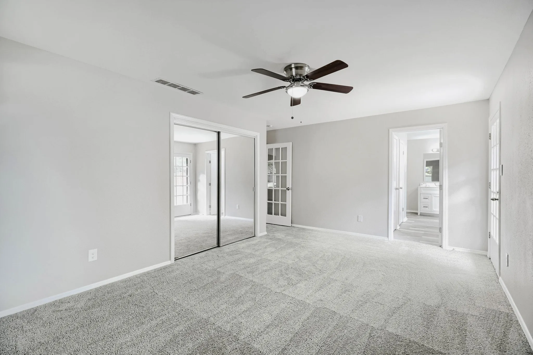 Single Family Residence For Sale in Dallas County , 1414 Dumont Drive, Richardson, Texas 75080, 4 Bedroom, 3 Bathroom, 1 Garage spaces, 2,600 Sqft, built in 1967, mls#21147711, Real Estate Agent in Richardson, Homes For Sale in Dallas county, Homes For Sale in Richardson, Realtor in Richardson Texas, Real Estate Brokerage Independent Realty Texas, Luminita Cordes Realtor