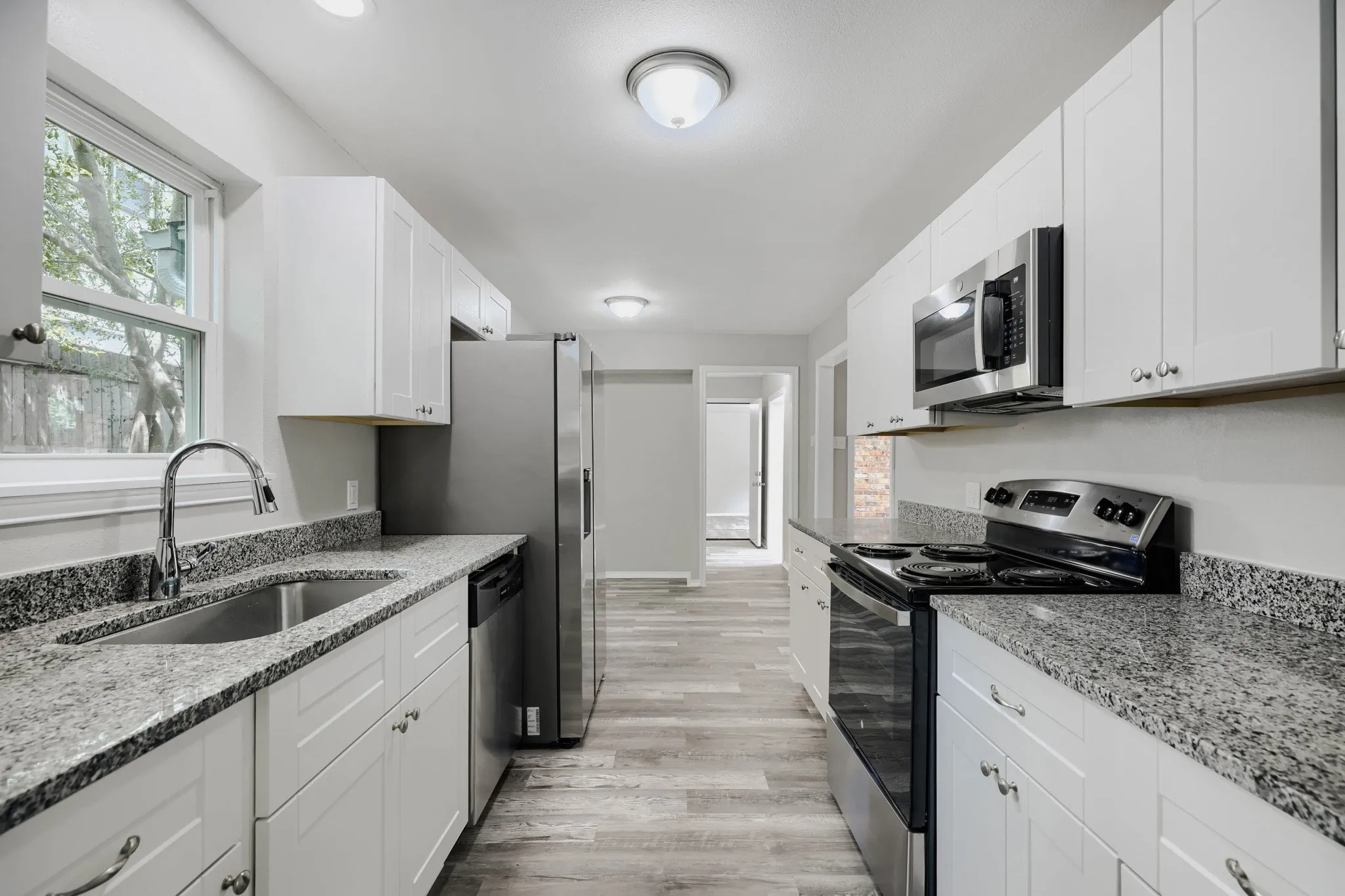Single Family Residence For Sale in Dallas County , 1414 Dumont Drive, Richardson, Texas 75080, 4 Bedroom, 3 Bathroom, 1 Garage spaces, 2,600 Sqft, built in 1967, mls#21147711, Real Estate Agent in Richardson, Homes For Sale in Dallas county, Homes For Sale in Richardson, Realtor in Richardson Texas, Real Estate Brokerage Independent Realty Texas, Luminita Cordes Realtor