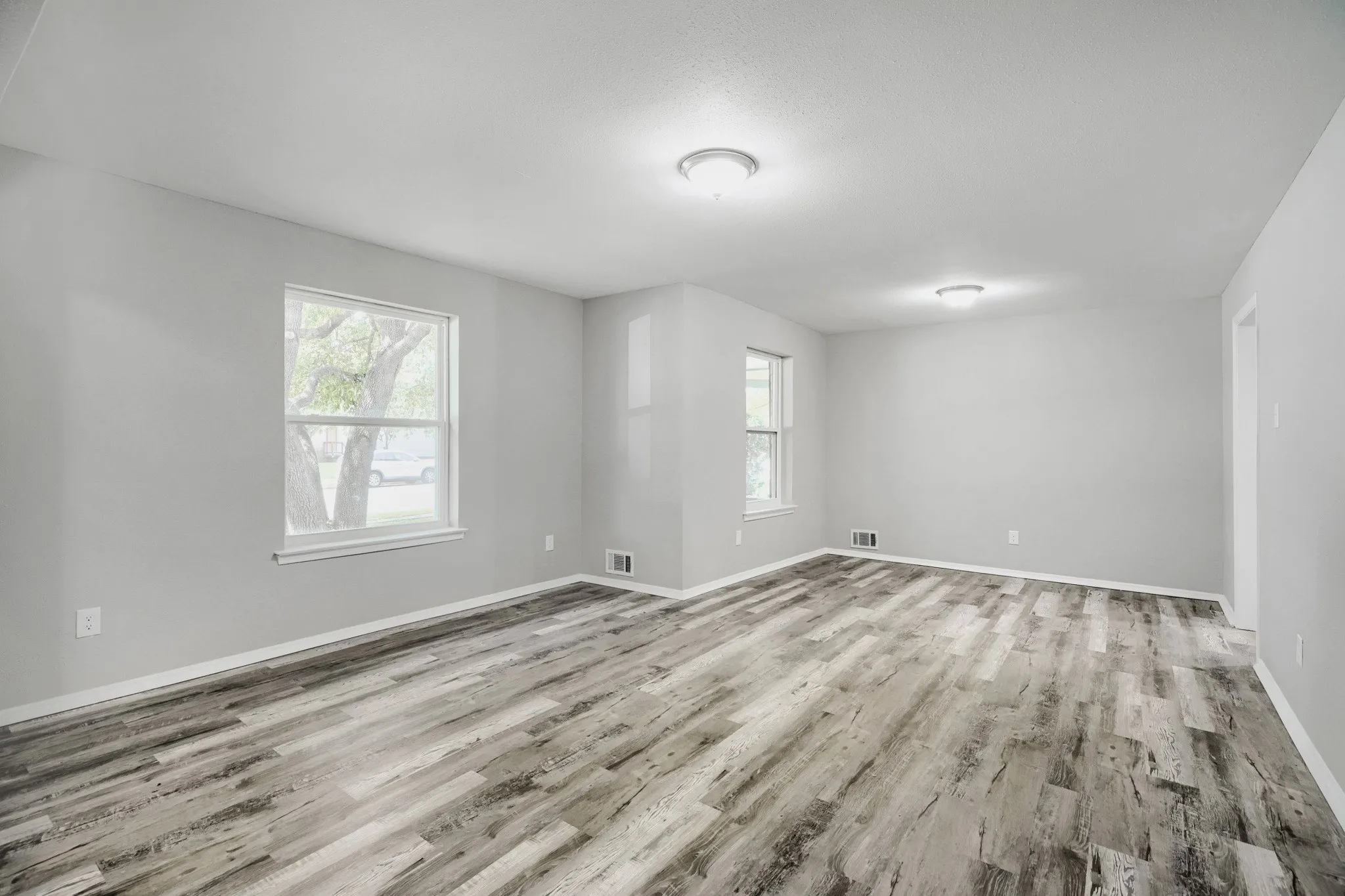 Single Family Residence For Sale in Dallas County , 1414 Dumont Drive, Richardson, Texas 75080, 4 Bedroom, 3 Bathroom, 1 Garage spaces, 2,600 Sqft, built in 1967, mls#21147711, Real Estate Agent in Richardson, Homes For Sale in Dallas county, Homes For Sale in Richardson, Realtor in Richardson Texas, Real Estate Brokerage Independent Realty Texas, Luminita Cordes Realtor