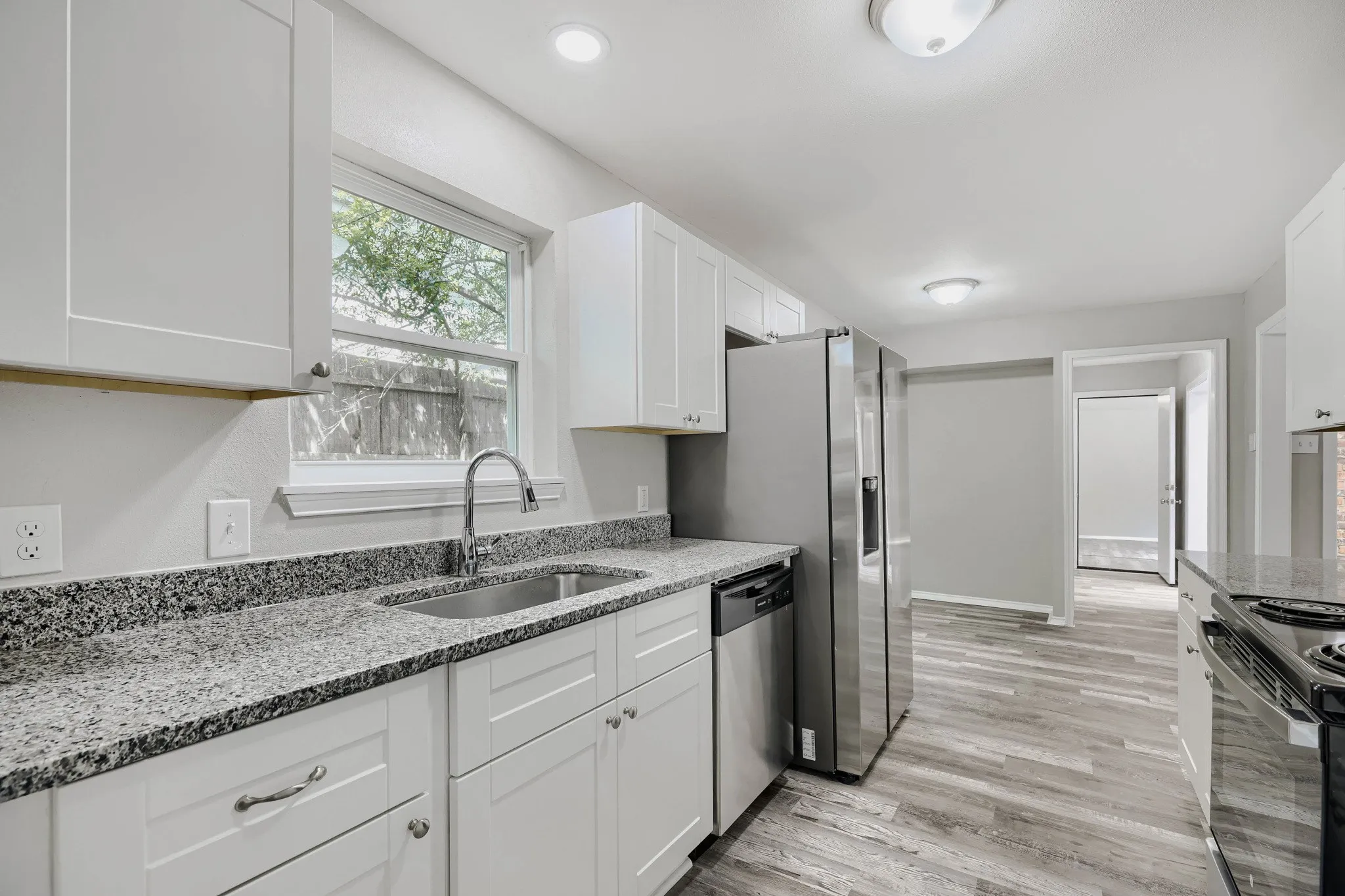 Single Family Residence For Sale in Dallas County , 1414 Dumont Drive, Richardson, Texas 75080, 4 Bedroom, 3 Bathroom, 1 Garage spaces, 2,600 Sqft, built in 1967, mls#21147711, Real Estate Agent in Richardson, Homes For Sale in Dallas county, Homes For Sale in Richardson, Realtor in Richardson Texas, Real Estate Brokerage Independent Realty Texas, Luminita Cordes Realtor