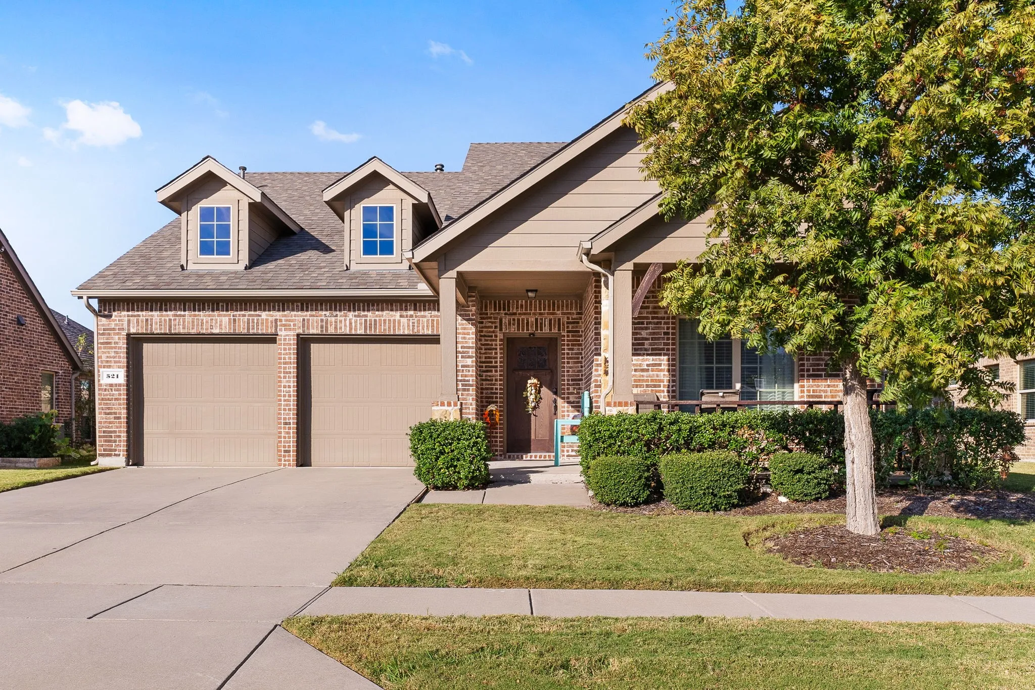 Single Family Residence For Sale in Collin County , 521 Butterfly Boulevard, Prosper, Texas 75078, 3 Bedrooms, 2 Bathrooms, 2 Garage spaces, 2,032 Sqft, built in 2015, Price $430,000, mls#21266703, Real Estate Agent in Prosper, Homes For Sale in Collin county, Homes For Sale in Prosper, Realtor in Prosper Texas, Real Estate Brokerage Independent Realty Texas, Luminita Cordes Realtor