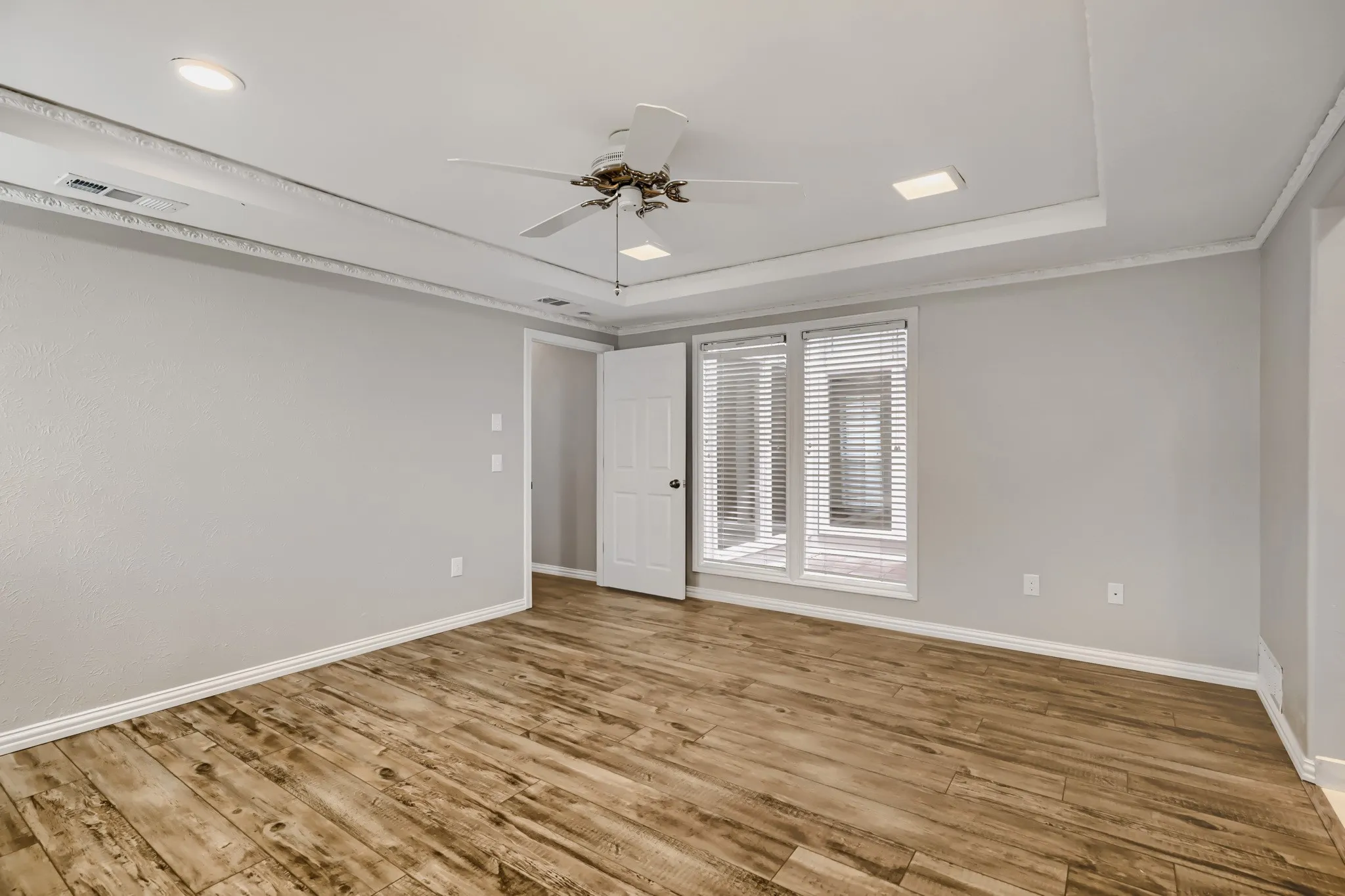 Single Family Residence For Sale in Collin County , 1701 Baffin Bay Drive, Plano, Texas 75075, 3 Bedroom, 2 Bathroom, 2 Garage spaces, 1,839 Sqft, built in 1979, mls#21184303, Real Estate Agent in Plano, Homes For Sale in Collin county, Homes For Sale in Plano, Realtor in Plano Texas, Real Estate Brokerage Independent Realty Texas, Luminita Cordes Realtor