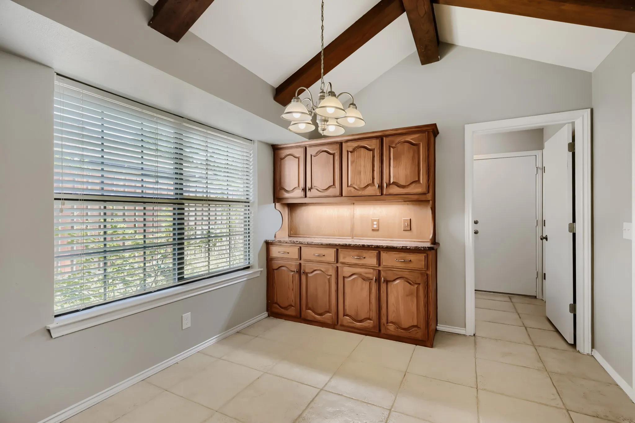 Single Family Residence For Sale in Collin County , 1701 Baffin Bay Drive, Plano, Texas 75075, 3 Bedroom, 2 Bathroom, 2 Garage spaces, 1,839 Sqft, built in 1979, mls#21184303, Real Estate Agent in Plano, Homes For Sale in Collin county, Homes For Sale in Plano, Realtor in Plano Texas, Real Estate Brokerage Independent Realty Texas, Luminita Cordes Realtor