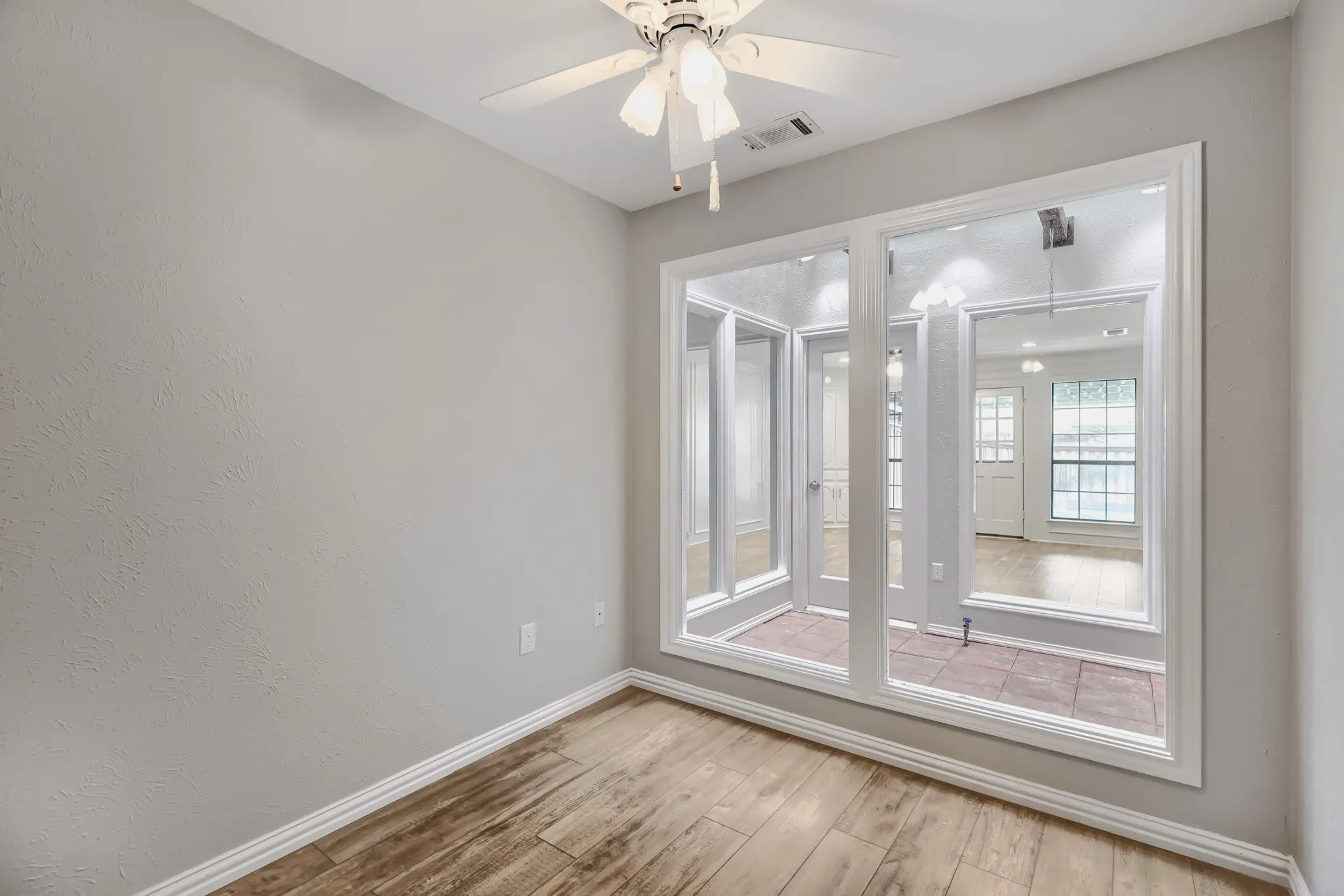 Single Family Residence For Sale in Collin County , 1701 Baffin Bay Drive, Plano, Texas 75075, 3 Bedroom, 2 Bathroom, 2 Garage spaces, 1,839 Sqft, built in 1979, mls#21184303, Real Estate Agent in Plano, Homes For Sale in Collin county, Homes For Sale in Plano, Realtor in Plano Texas, Real Estate Brokerage Independent Realty Texas, Luminita Cordes Realtor