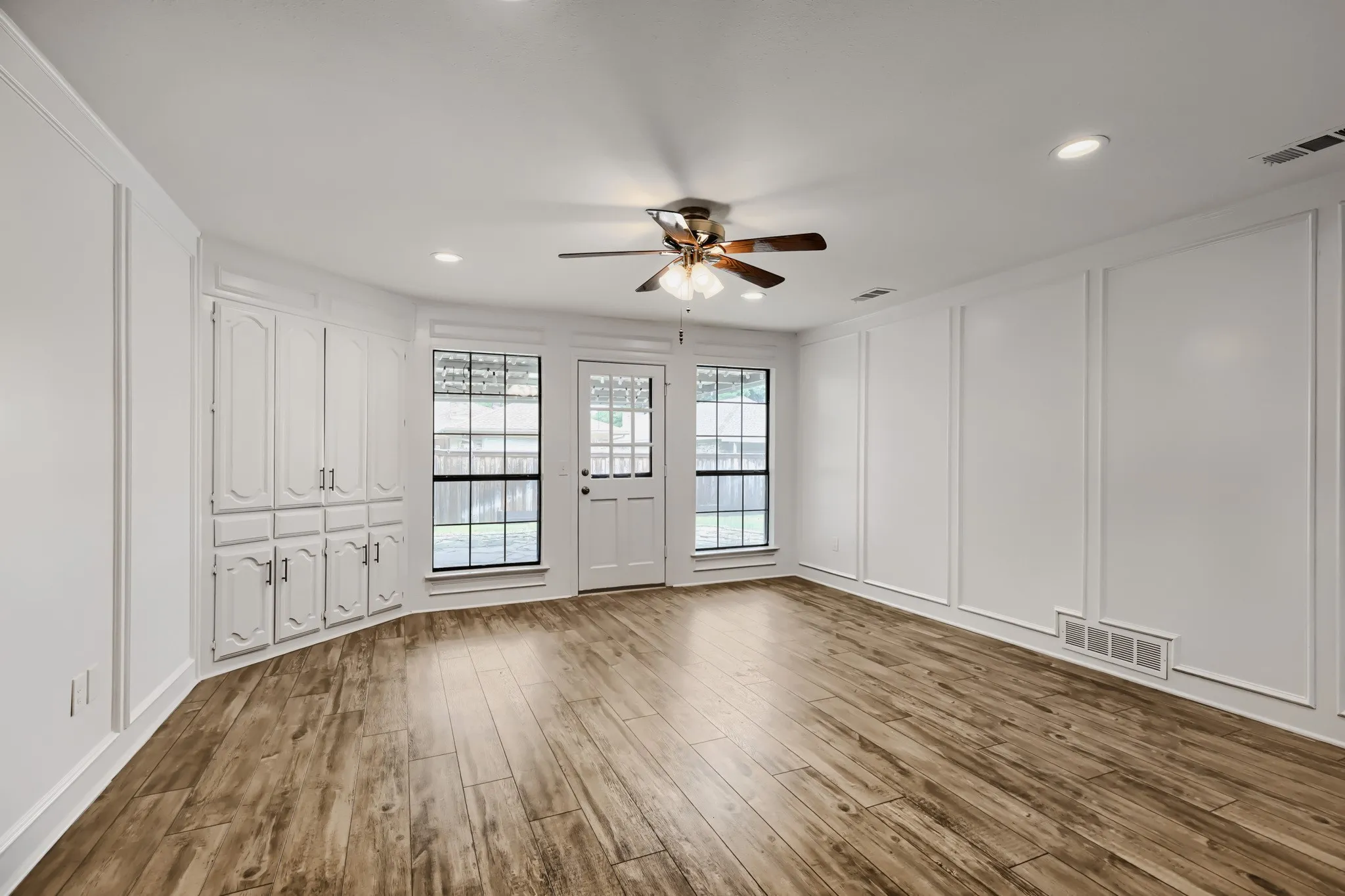 Single Family Residence For Sale in Collin County , 1701 Baffin Bay Drive, Plano, Texas 75075, 3 Bedroom, 2 Bathroom, 2 Garage spaces, 1,839 Sqft, built in 1979, mls#21184303, Real Estate Agent in Plano, Homes For Sale in Collin county, Homes For Sale in Plano, Realtor in Plano Texas, Real Estate Brokerage Independent Realty Texas, Luminita Cordes Realtor