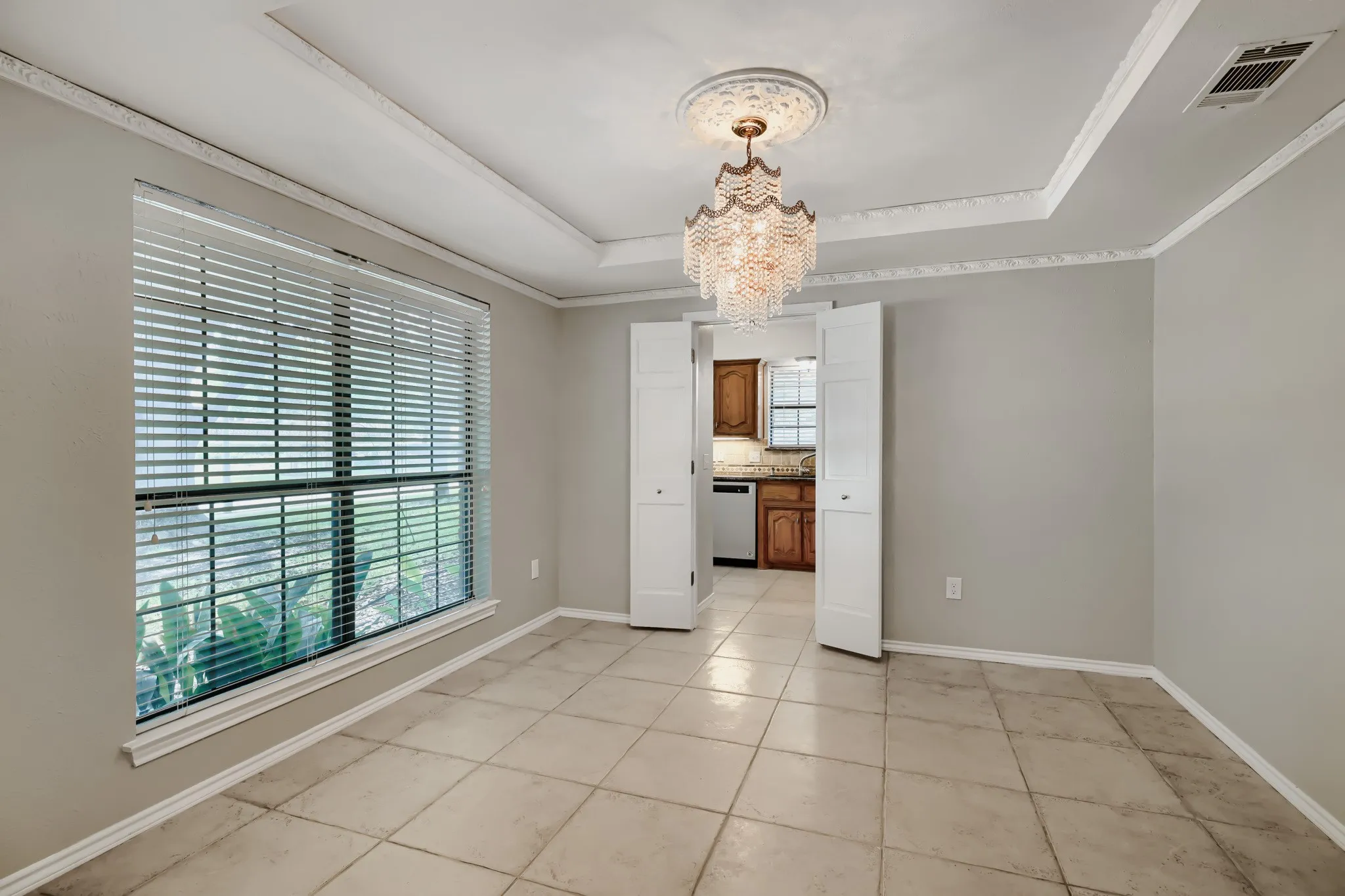 Single Family Residence For Sale in Collin County , 1701 Baffin Bay Drive, Plano, Texas 75075, 3 Bedroom, 2 Bathroom, 2 Garage spaces, 1,839 Sqft, built in 1979, mls#21184303, Real Estate Agent in Plano, Homes For Sale in Collin county, Homes For Sale in Plano, Realtor in Plano Texas, Real Estate Brokerage Independent Realty Texas, Luminita Cordes Realtor