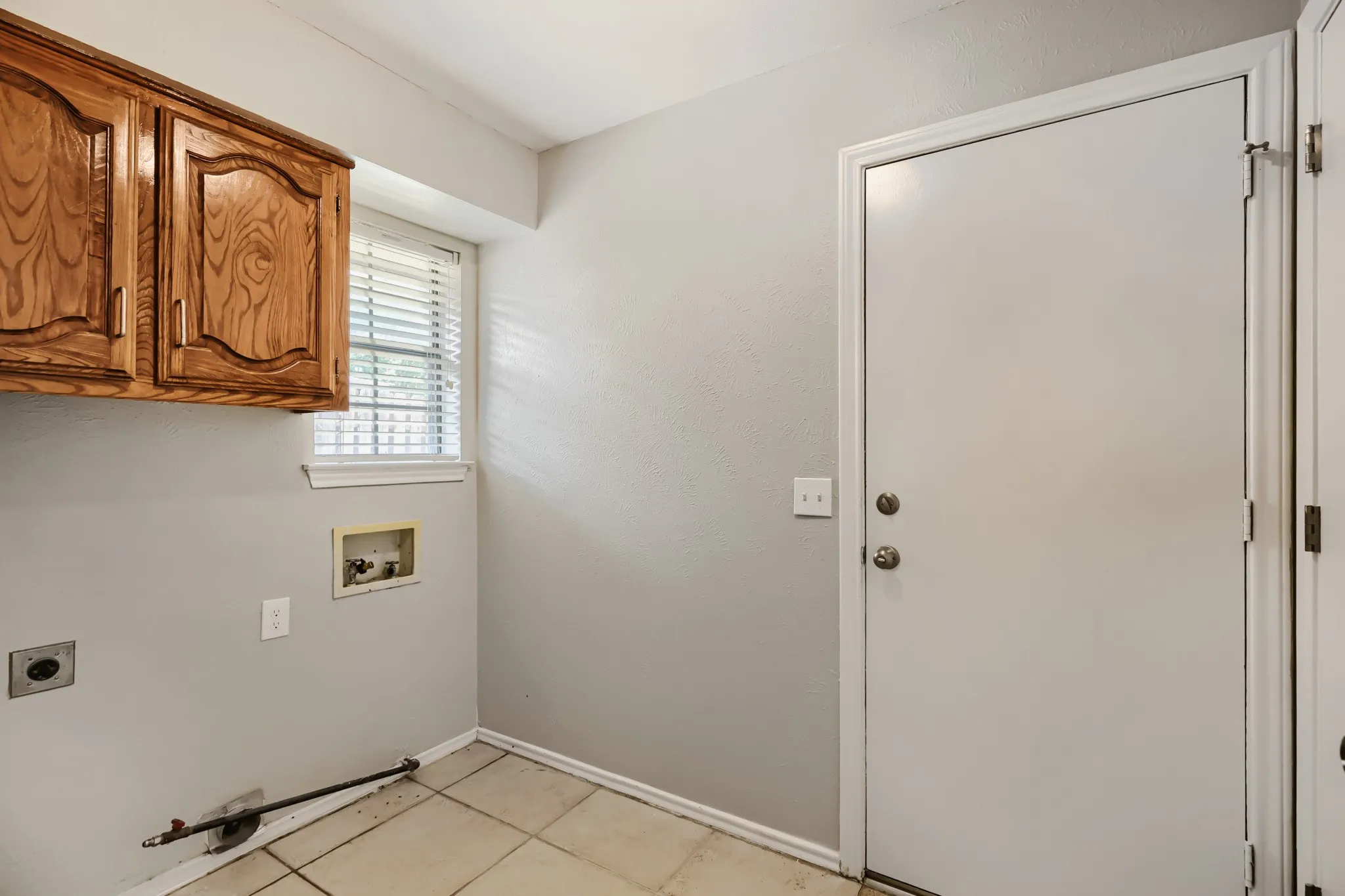 Single Family Residence For Sale in Collin County , 1701 Baffin Bay Drive, Plano, Texas 75075, 3 Bedroom, 2 Bathroom, 2 Garage spaces, 1,839 Sqft, built in 1979, mls#21184303, Real Estate Agent in Plano, Homes For Sale in Collin county, Homes For Sale in Plano, Realtor in Plano Texas, Real Estate Brokerage Independent Realty Texas, Luminita Cordes Realtor