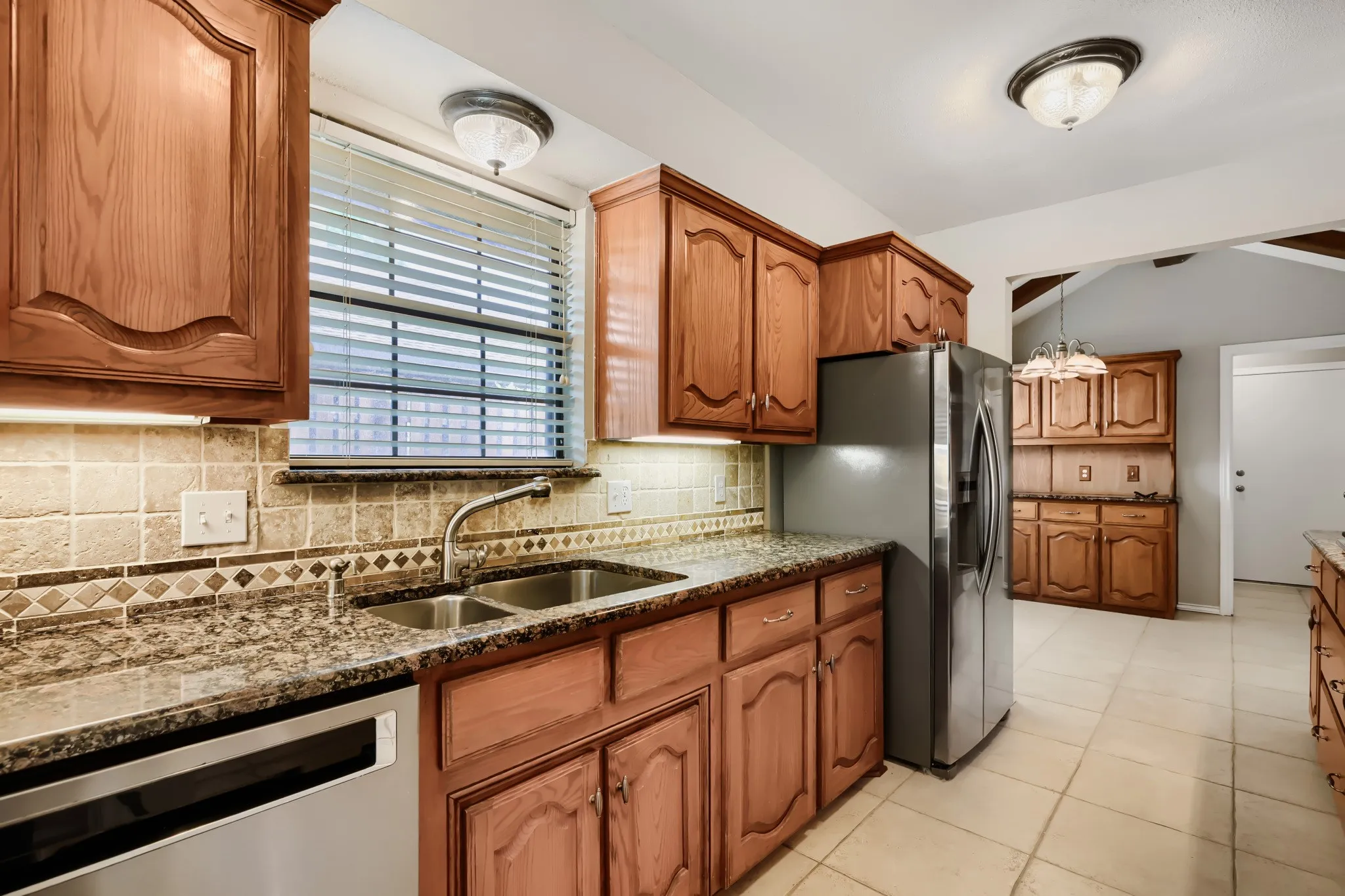 Single Family Residence For Sale in Collin County , 1701 Baffin Bay Drive, Plano, Texas 75075, 3 Bedroom, 2 Bathroom, 2 Garage spaces, 1,839 Sqft, built in 1979, mls#21184303, Real Estate Agent in Plano, Homes For Sale in Collin county, Homes For Sale in Plano, Realtor in Plano Texas, Real Estate Brokerage Independent Realty Texas, Luminita Cordes Realtor