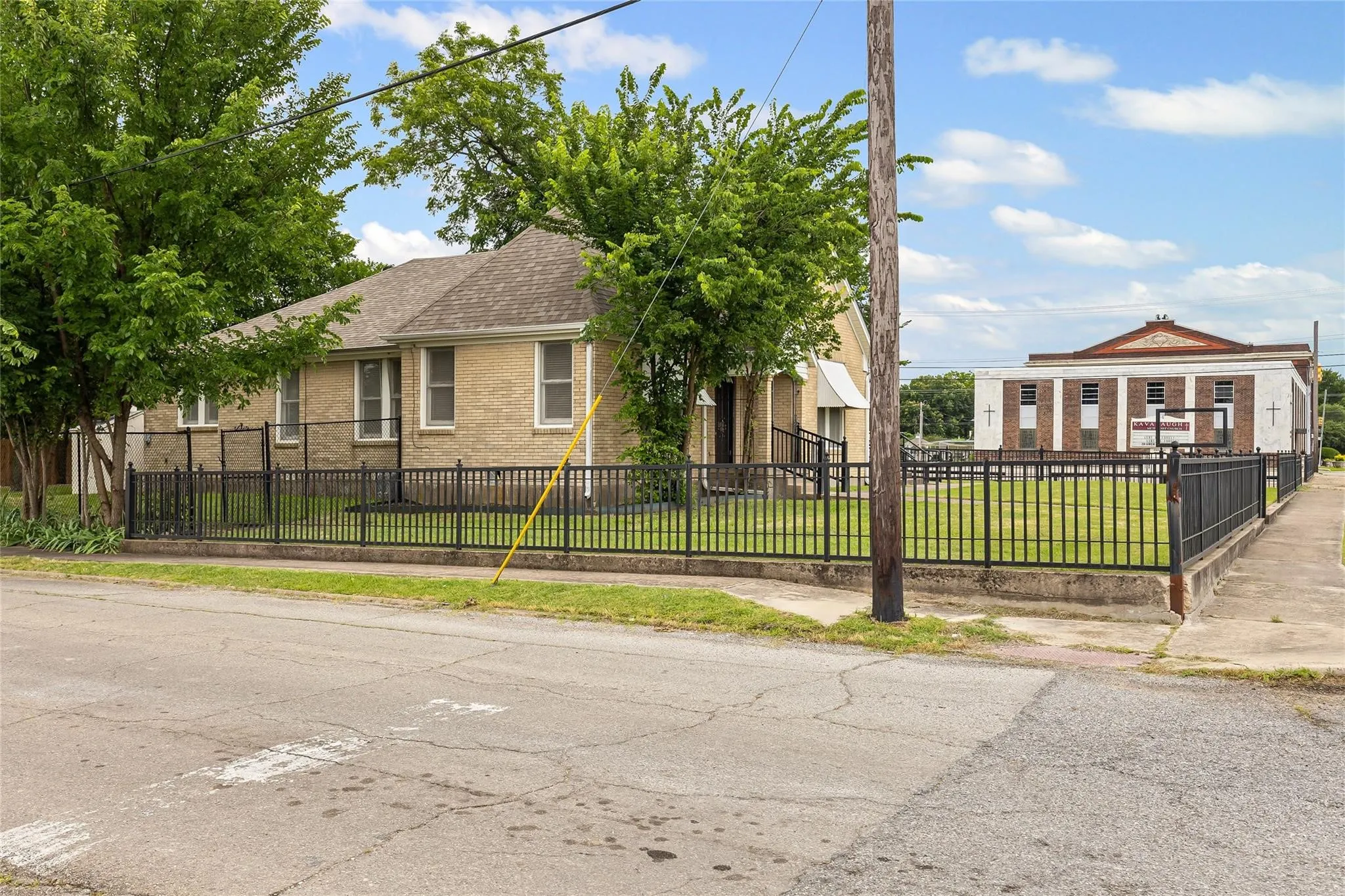 Office For Sale in Hunt County , 3503 Stonewall Street, Greenville, Texas 75401, 0, 0, Garage spaces, 0 Sqft, built in 1975, Price $280,250, mls#21266745, Real Estate Agent in Greenville, Homes For Sale in Hunt county, Homes For Sale in Greenville, Realtor in Greenville Texas, Real Estate Brokerage Independent Realty Texas, Luminita Cordes Realtor