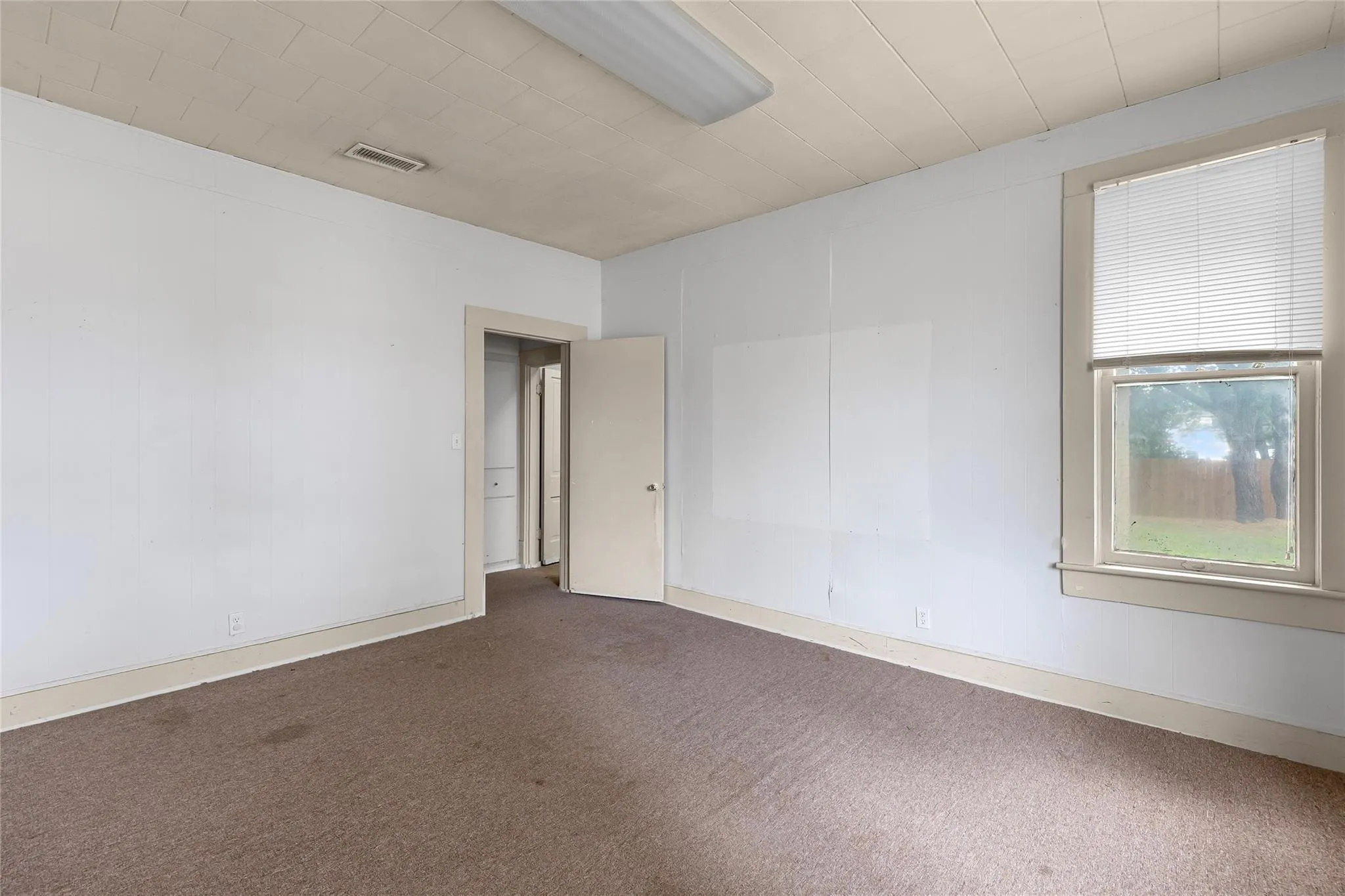 Office For Sale in Hunt County , 3503 Stonewall Street, Greenville, Texas 75401, 0, 0, Garage spaces, 0 Sqft, built in 1975, Price $280,250, mls#21266745, Real Estate Agent in Greenville, Homes For Sale in Hunt county, Homes For Sale in Greenville, Realtor in Greenville Texas, Real Estate Brokerage Independent Realty Texas, Luminita Cordes Realtor