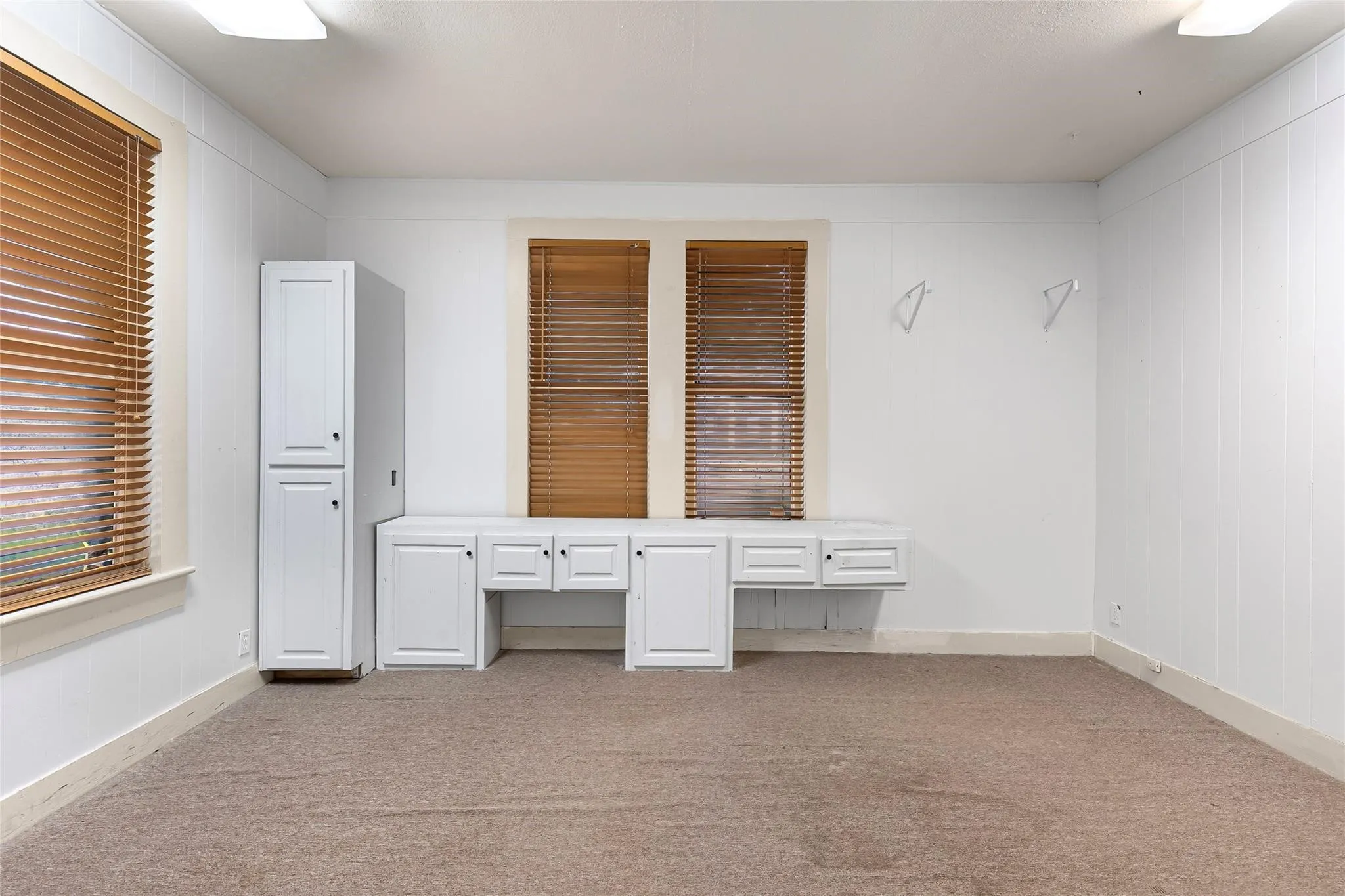 Office For Sale in Hunt County , 3503 Stonewall Street, Greenville, Texas 75401, 0, 0, Garage spaces, 0 Sqft, built in 1975, Price $280,250, mls#21266745, Real Estate Agent in Greenville, Homes For Sale in Hunt county, Homes For Sale in Greenville, Realtor in Greenville Texas, Real Estate Brokerage Independent Realty Texas, Luminita Cordes Realtor