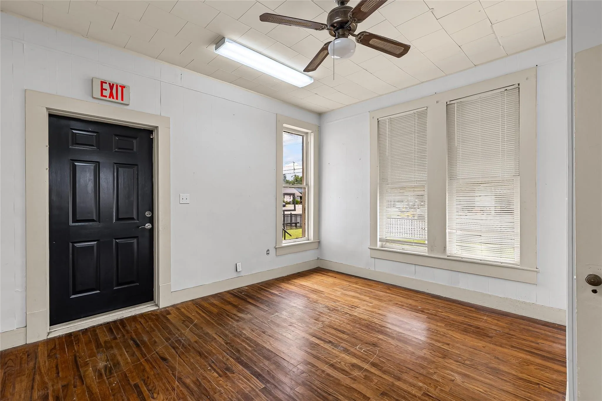 Office For Sale in Hunt County , 3503 Stonewall Street, Greenville, Texas 75401, 0, 0, Garage spaces, 0 Sqft, built in 1975, Price $280,250, mls#21266745, Real Estate Agent in Greenville, Homes For Sale in Hunt county, Homes For Sale in Greenville, Realtor in Greenville Texas, Real Estate Brokerage Independent Realty Texas, Luminita Cordes Realtor