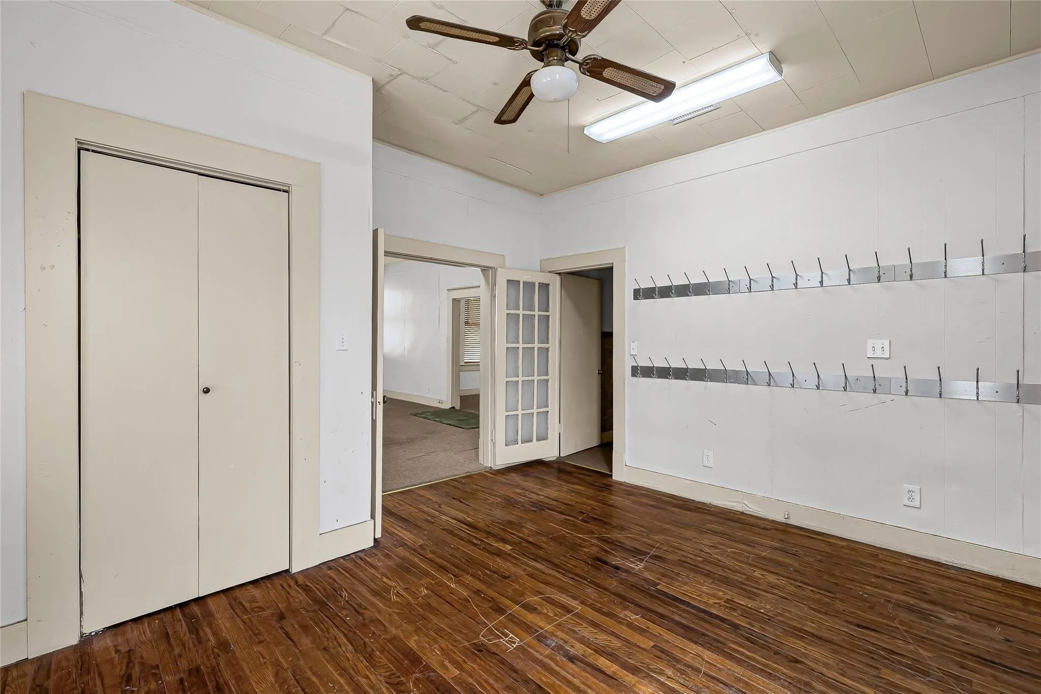 Office For Sale in Hunt County , 3503 Stonewall Street, Greenville, Texas 75401, 0, 0, Garage spaces, 0 Sqft, built in 1975, Price $280,250, mls#21266745, Real Estate Agent in Greenville, Homes For Sale in Hunt county, Homes For Sale in Greenville, Realtor in Greenville Texas, Real Estate Brokerage Independent Realty Texas, Luminita Cordes Realtor