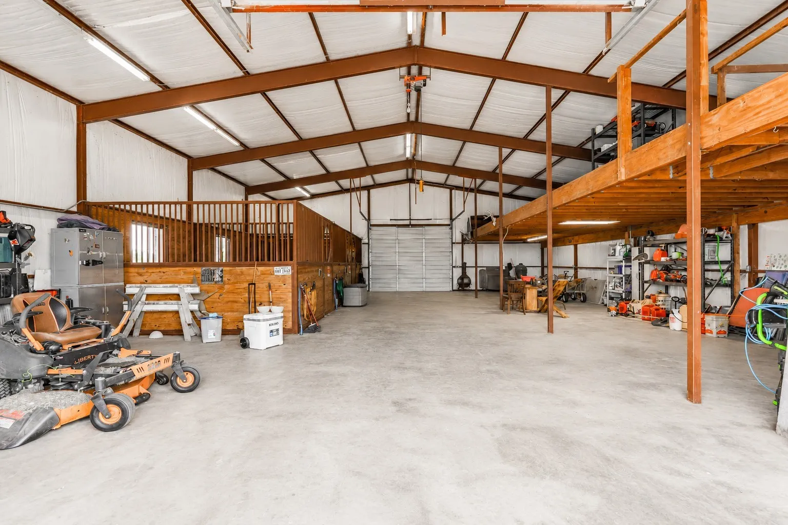 Farm For Sale in Grayson County , 426 Heironimus Lane, Denison, Texas 75020, 4 Bedroom, 2 Bathroom, 2 Garage spaces, 2,544 Sqft, built in 2001, mls#21242076, Real Estate Agent in Denison, Homes For Sale in Grayson county, Homes For Sale in Denison, Realtor in Denison Texas, Real Estate Brokerage Independent Realty Texas, Luminita Cordes Realtor