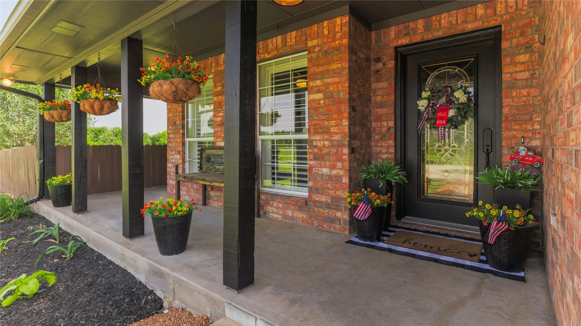 Farm For Sale in Grayson County , 426 Heironimus Lane, Denison, Texas 75020, 4 Bedroom, 2 Bathroom, 2 Garage spaces, 2,544 Sqft, built in 2001, mls#21242076, Real Estate Agent in Denison, Homes For Sale in Grayson county, Homes For Sale in Denison, Realtor in Denison Texas, Real Estate Brokerage Independent Realty Texas, Luminita Cordes Realtor