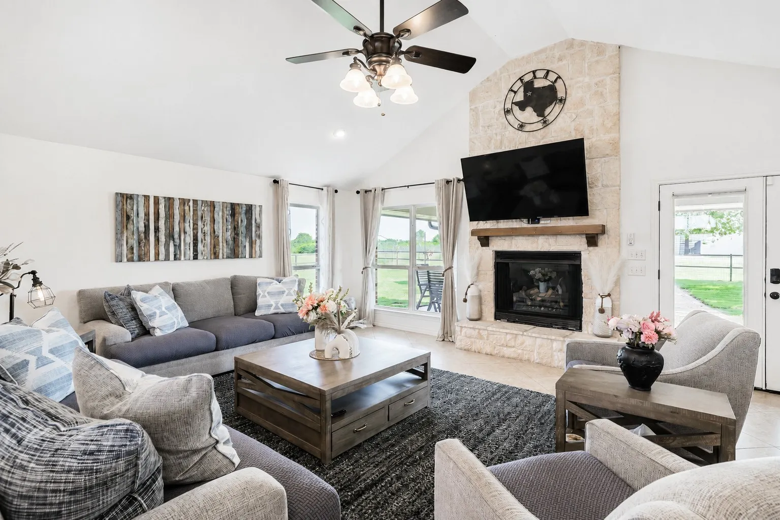 Farm For Sale in Grayson County , 426 Heironimus Lane, Denison, Texas 75020, 4 Bedroom, 2 Bathroom, 2 Garage spaces, 2,544 Sqft, built in 2001, mls#21242076, Real Estate Agent in Denison, Homes For Sale in Grayson county, Homes For Sale in Denison, Realtor in Denison Texas, Real Estate Brokerage Independent Realty Texas, Luminita Cordes Realtor