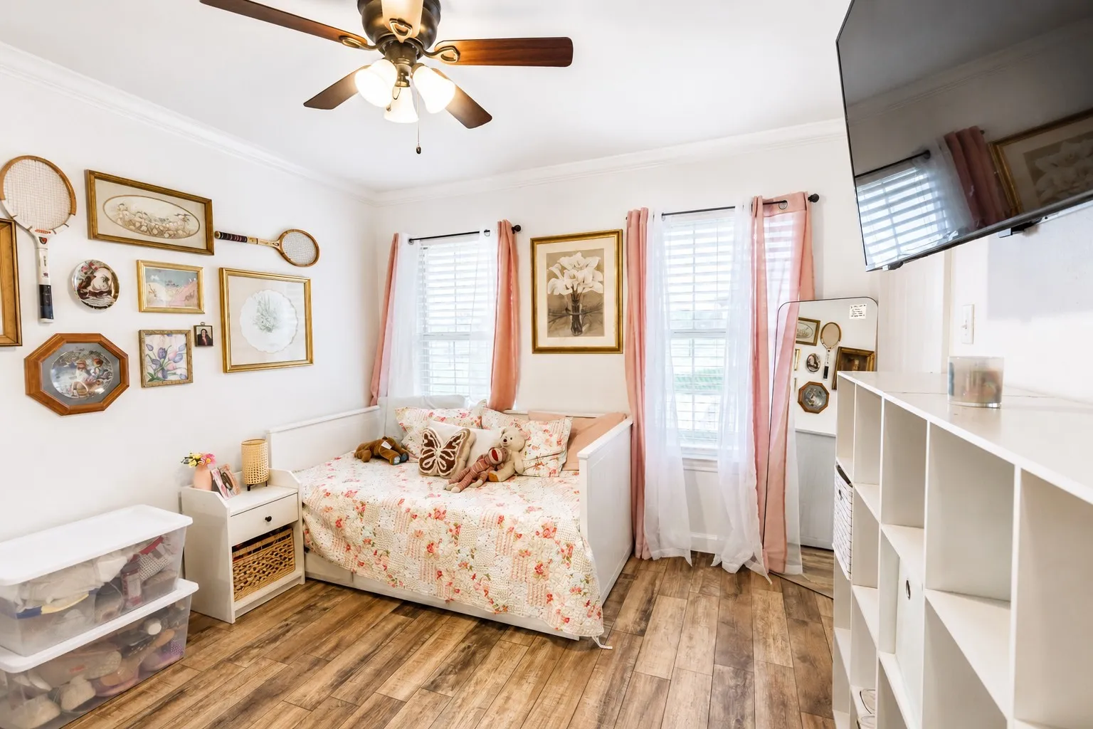 Farm For Sale in Grayson County , 426 Heironimus Lane, Denison, Texas 75020, 4 Bedroom, 2 Bathroom, 2 Garage spaces, 2,544 Sqft, built in 2001, mls#21242076, Real Estate Agent in Denison, Homes For Sale in Grayson county, Homes For Sale in Denison, Realtor in Denison Texas, Real Estate Brokerage Independent Realty Texas, Luminita Cordes Realtor