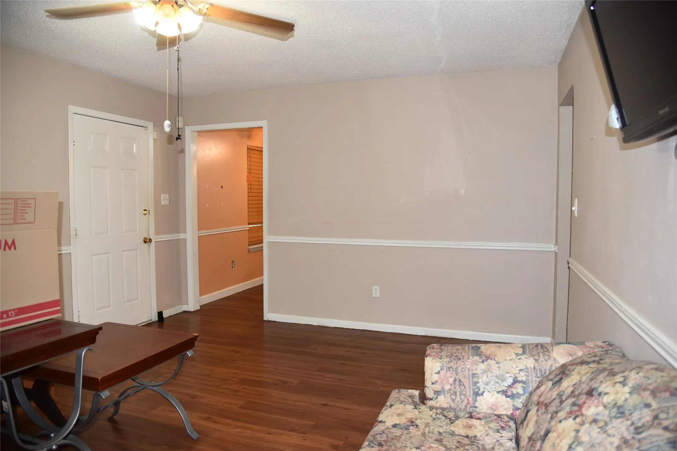 Single Family Residence For Sale in Navarro County , 2521 W 5th Avenue, Corsicana, Texas 75110, 2 Bedroom, 1 Bathroom, Garage spaces, 1,254 Sqft, built in 1960, mls#21266468, Real Estate Agent in Corsicana, Homes For Sale in Navarro county, Homes For Sale in Corsicana, Realtor in Corsicana Texas, Real Estate Brokerage Independent Realty Texas, Luminita Cordes Realtor