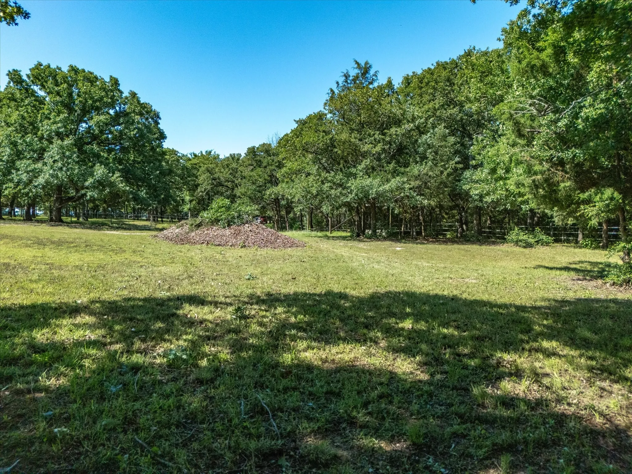 Single Family Residence For Sale in Kaufman County , 9627 County Road 4028, Kemp, Texas 75143, 4 Bedroom, 3 Bathroom, 3 Garage spaces, 3,117 Sqft, built in 1996, mls#21231693, Real Estate Agent in Kemp, Homes For Sale in Kaufman county, Homes For Sale in Kemp, Realtor in Kemp Texas, Real Estate Brokerage Independent Realty Texas, Luminita Cordes Realtor