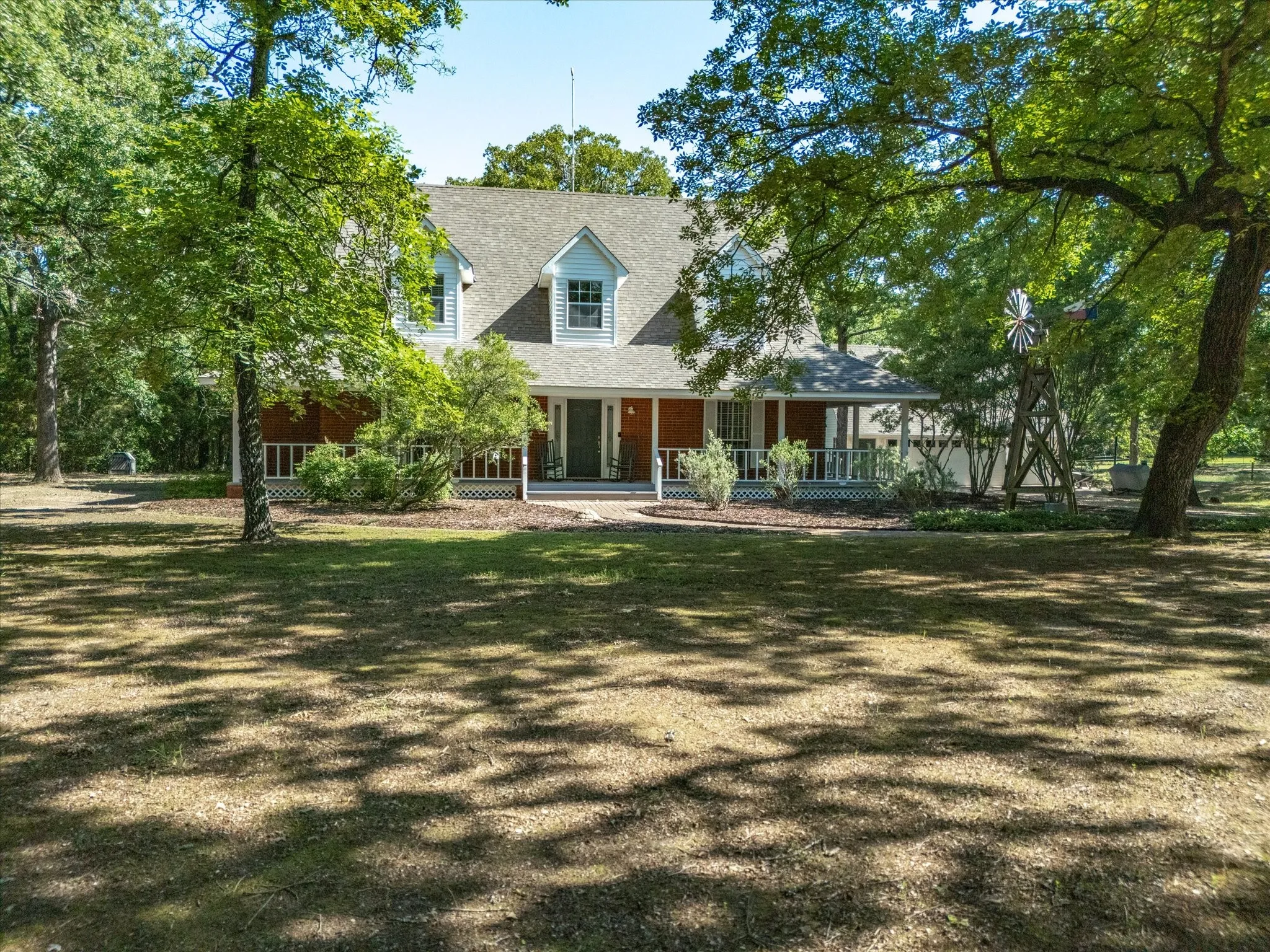 Single Family Residence For Sale in Kaufman County , 9627 County Road 4028, Kemp, Texas 75143, 4 Bedroom, 3 Bathroom, 3 Garage spaces, 3,117 Sqft, built in 1996, mls#21231693, Real Estate Agent in Kemp, Homes For Sale in Kaufman county, Homes For Sale in Kemp, Realtor in Kemp Texas, Real Estate Brokerage Independent Realty Texas, Luminita Cordes Realtor