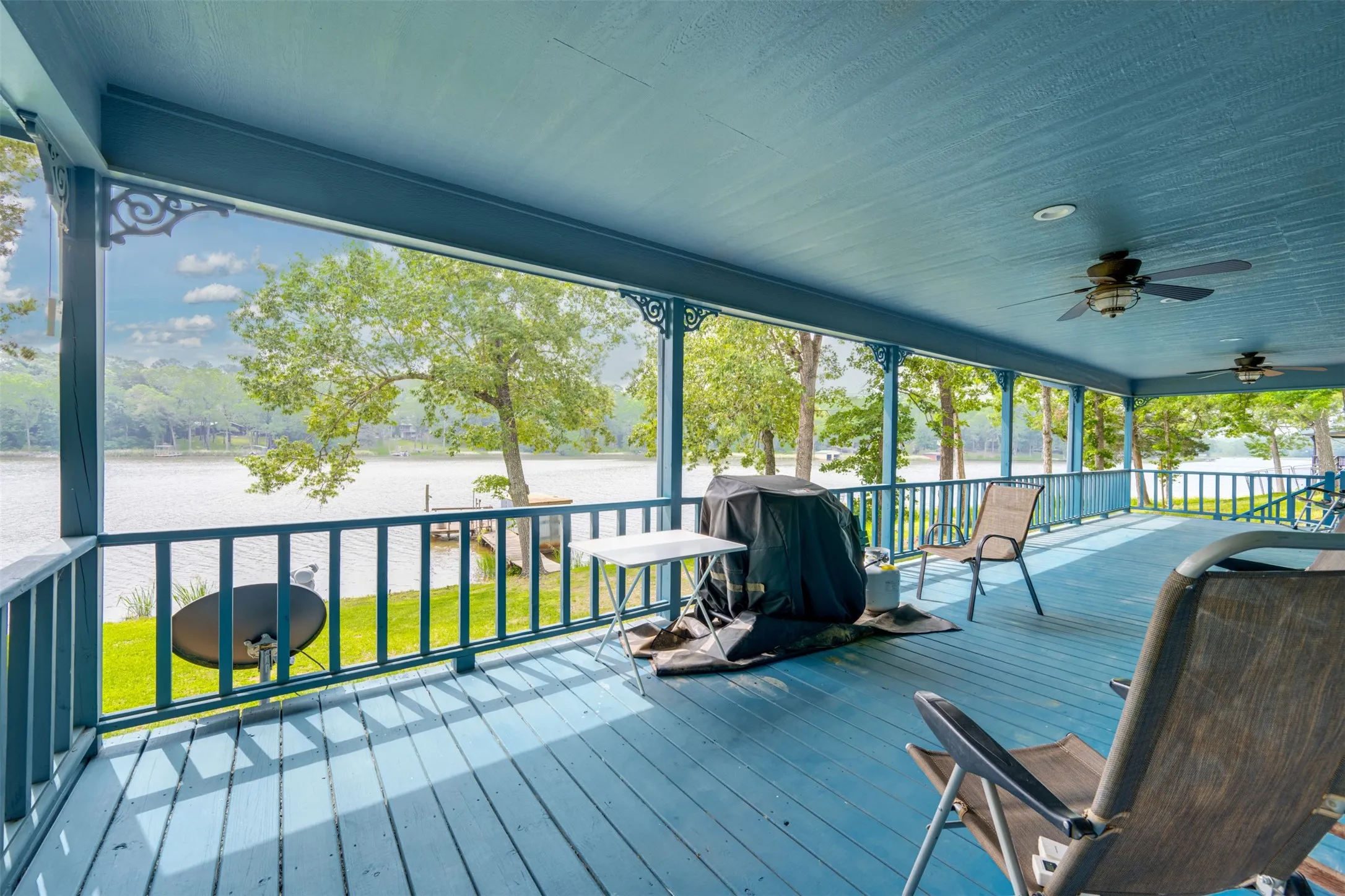 Single Family Residence For Sale in Anderson County , 20 Waco, Elkhart, Texas 75839, 2 Bedroom, 1 Bathroom, Garage spaces, 1,584 Sqft, built in 1990, mls#21266776, Real Estate Agent in Elkhart, Homes For Sale in Anderson county, Homes For Sale in Elkhart, Realtor in Elkhart Texas, Real Estate Brokerage Independent Realty Texas, Luminita Cordes Realtor