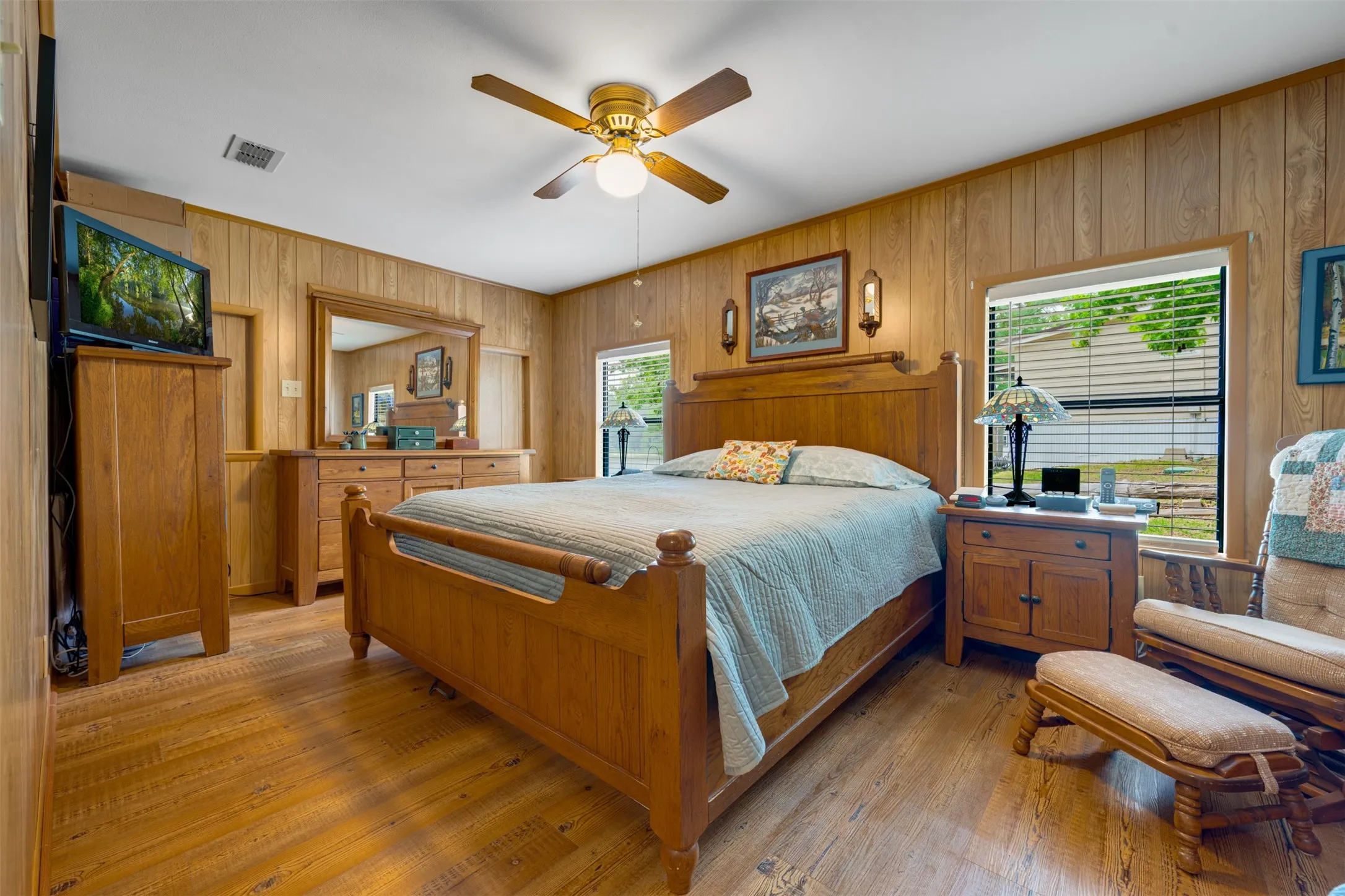 Single Family Residence For Sale in Anderson County , 20 Waco, Elkhart, Texas 75839, 2 Bedroom, 1 Bathroom, Garage spaces, 1,584 Sqft, built in 1990, mls#21266776, Real Estate Agent in Elkhart, Homes For Sale in Anderson county, Homes For Sale in Elkhart, Realtor in Elkhart Texas, Real Estate Brokerage Independent Realty Texas, Luminita Cordes Realtor